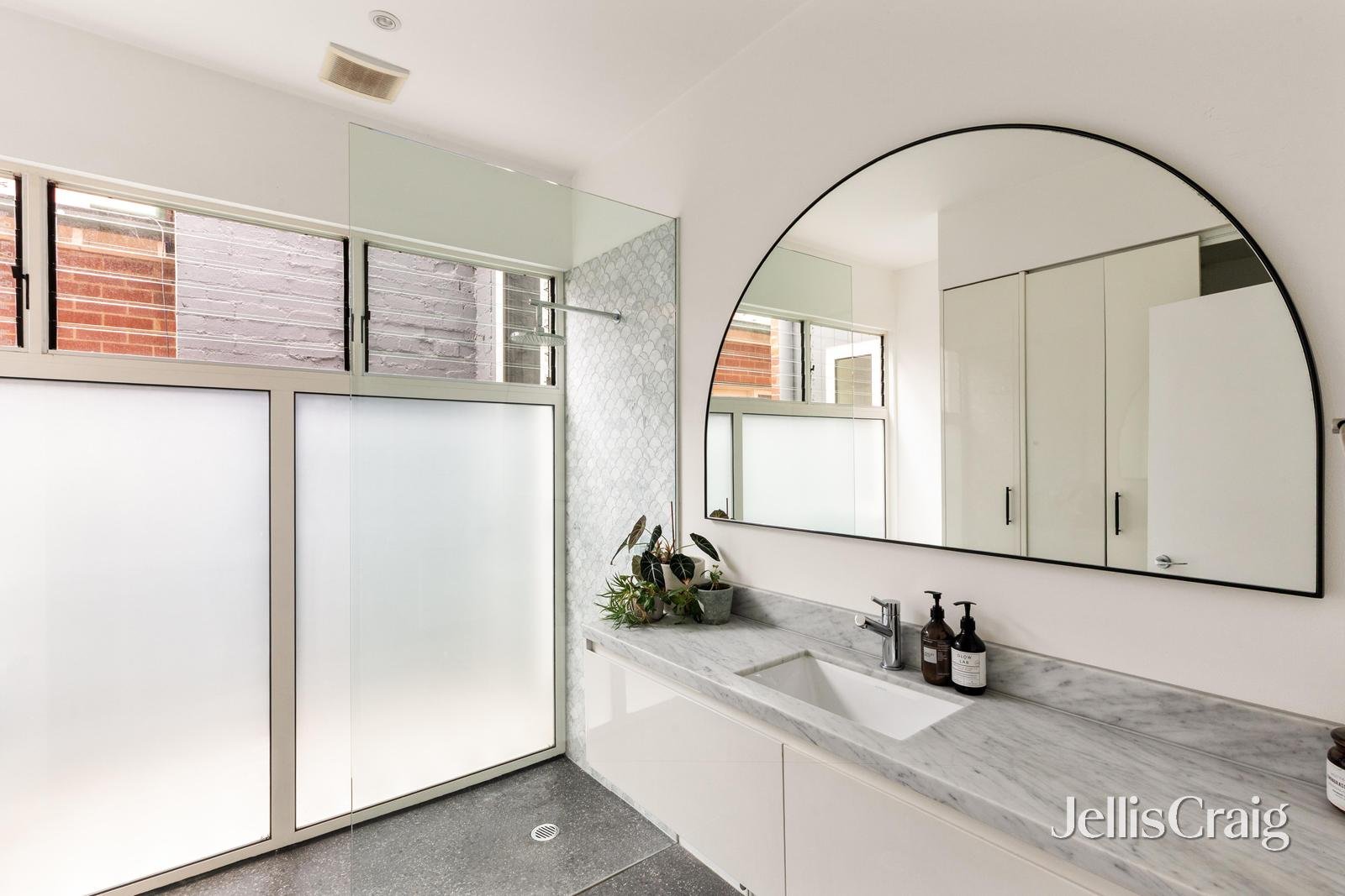 114 Gladstone Avenue, Northcote image 5