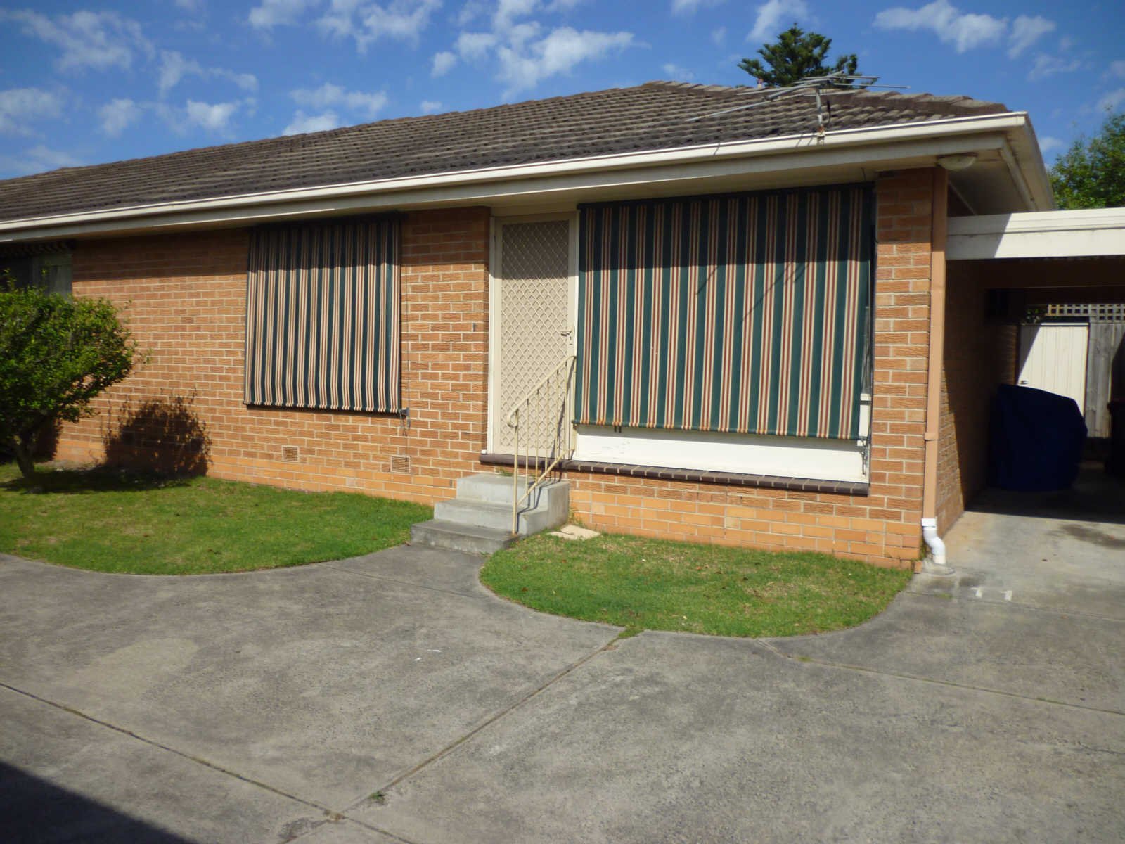 11/4 Latona Street Mentone