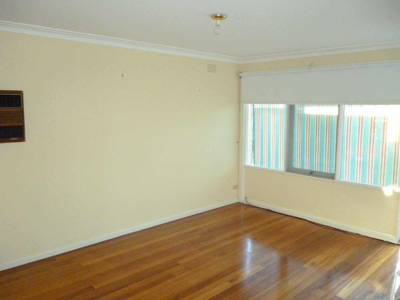 11/4 Latona Street Mentone