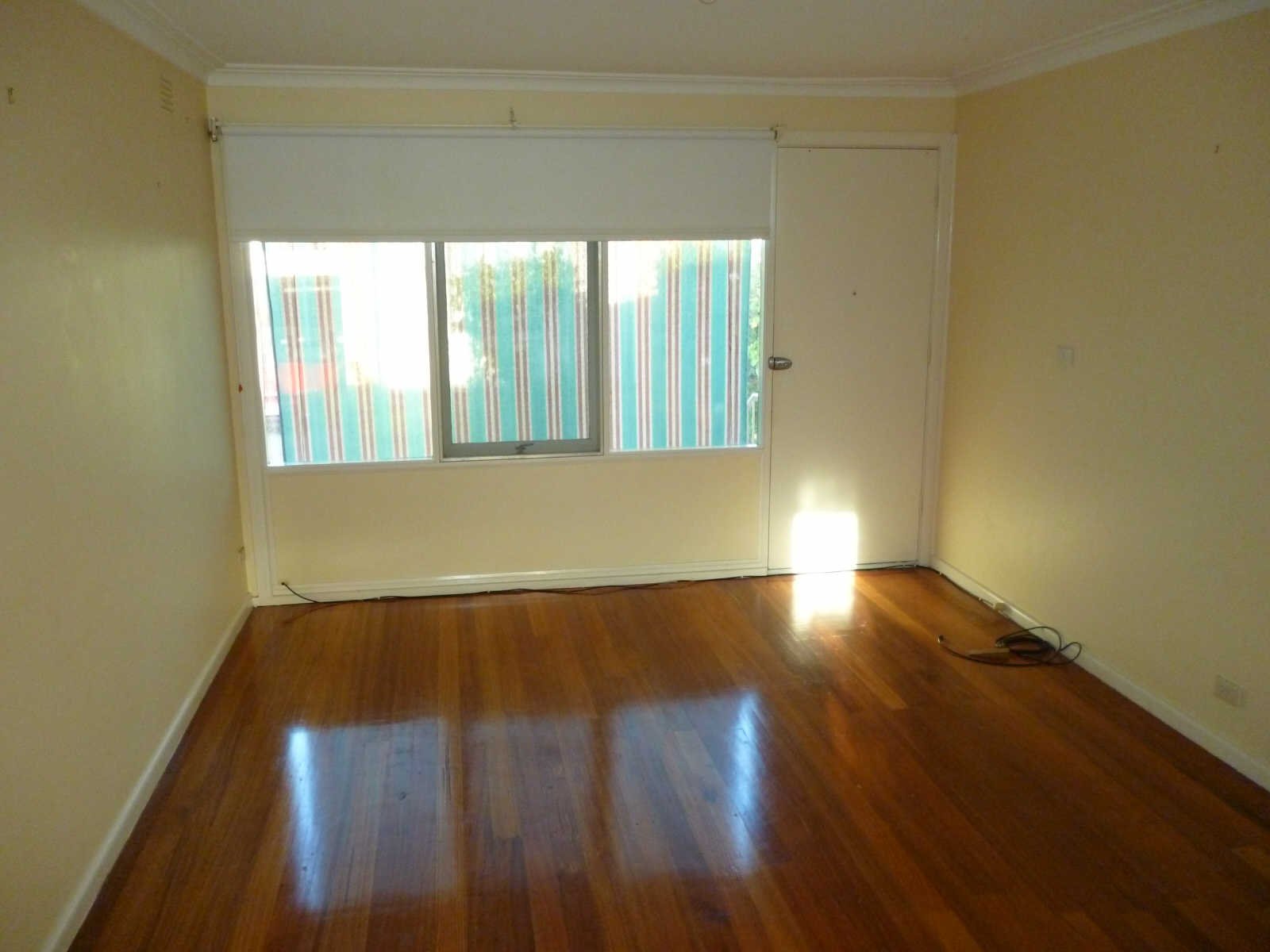 11/4 Latona Street Mentone