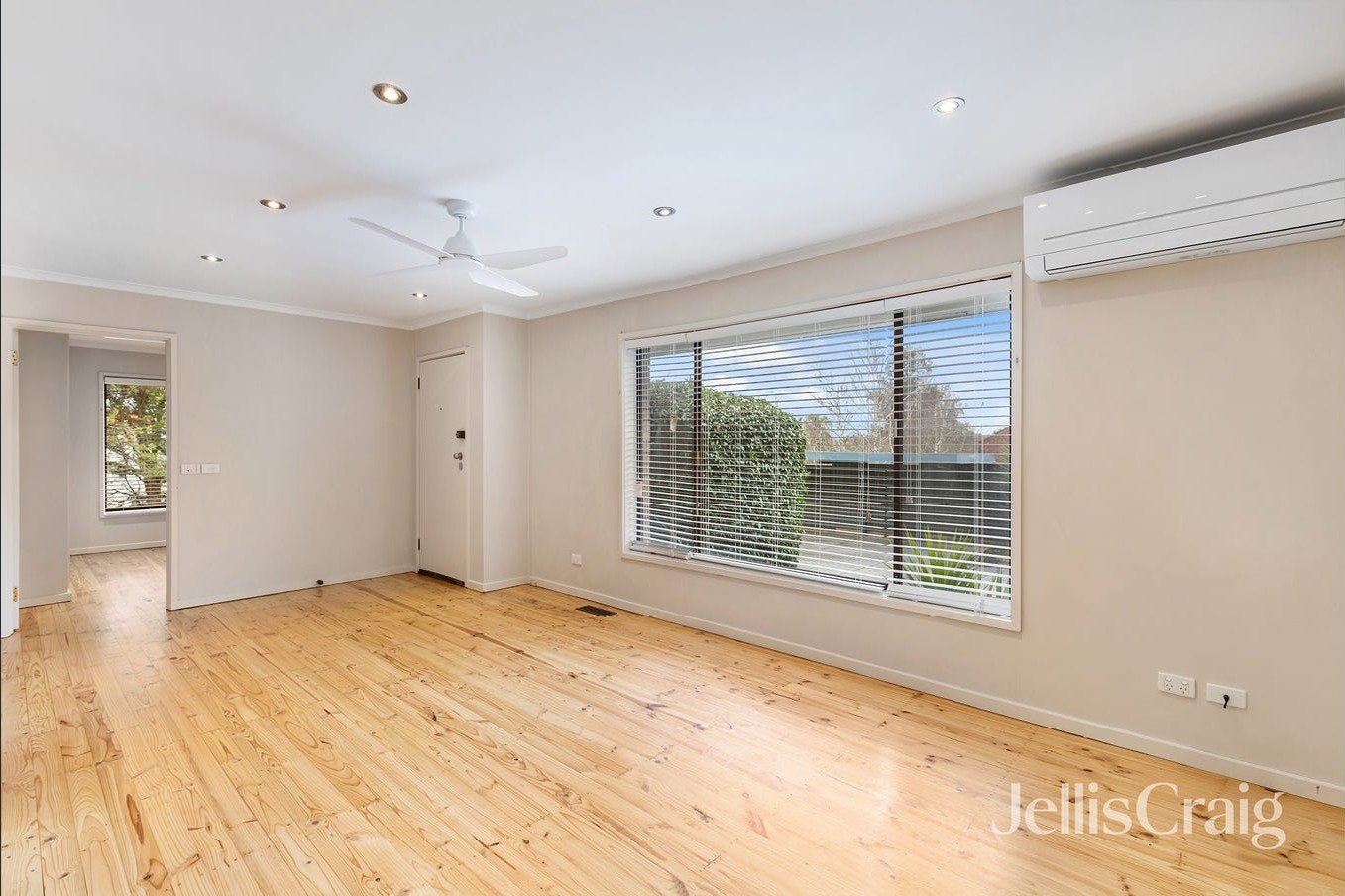 1/14 Looker Road, Montmorency image 2