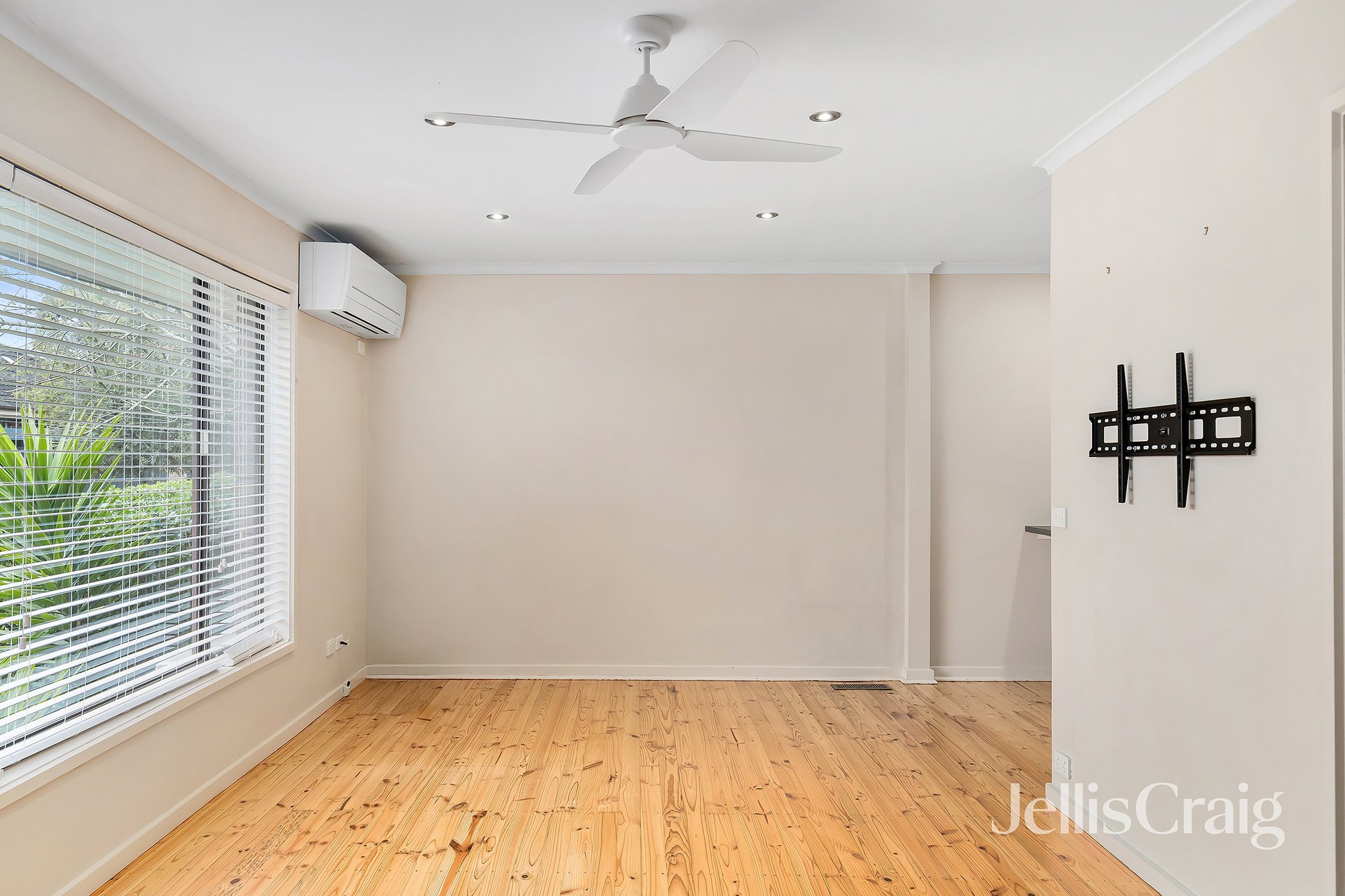 1/14 Looker Road, Montmorency image 3