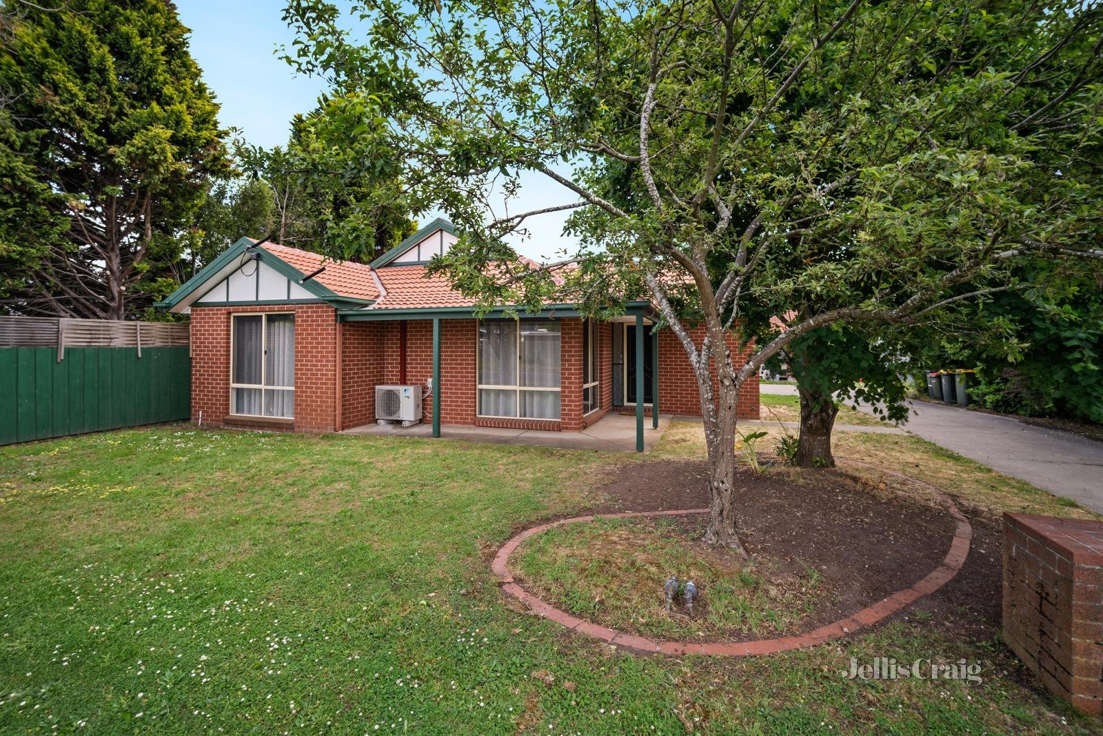 1/14 Park Street, Redan image 1