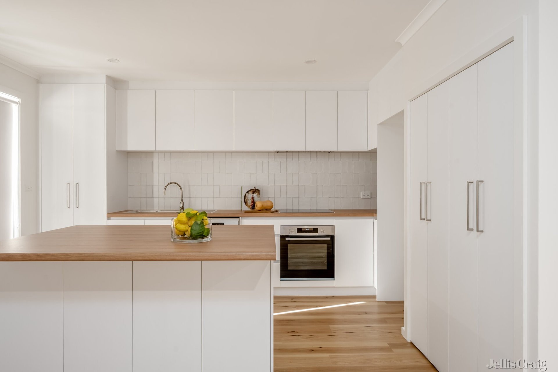 114 Railway Place, West Melbourne image 1