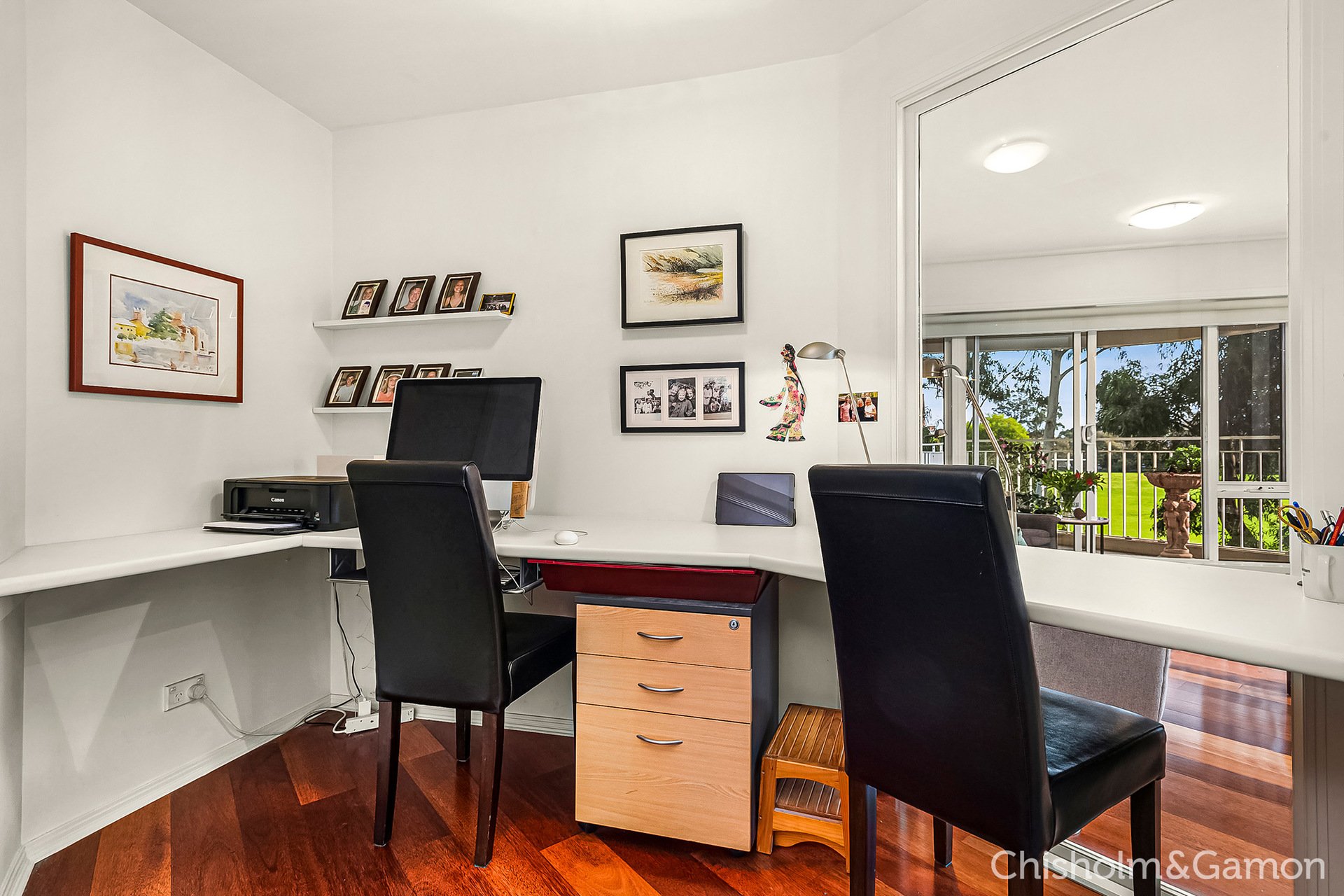 11/4 Seisman Place, Port Melbourne image 6