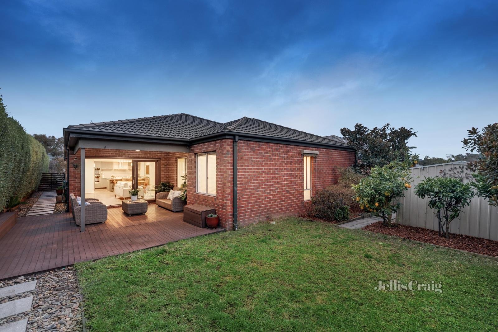 114 Shafer Road, Blackburn North image 12