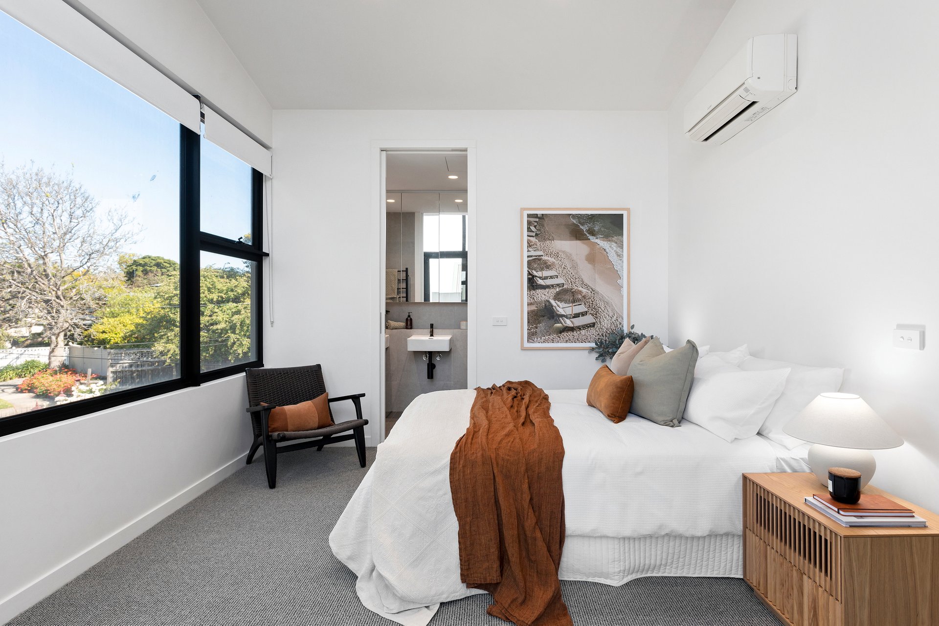 Property Gallery Thumbnail 6