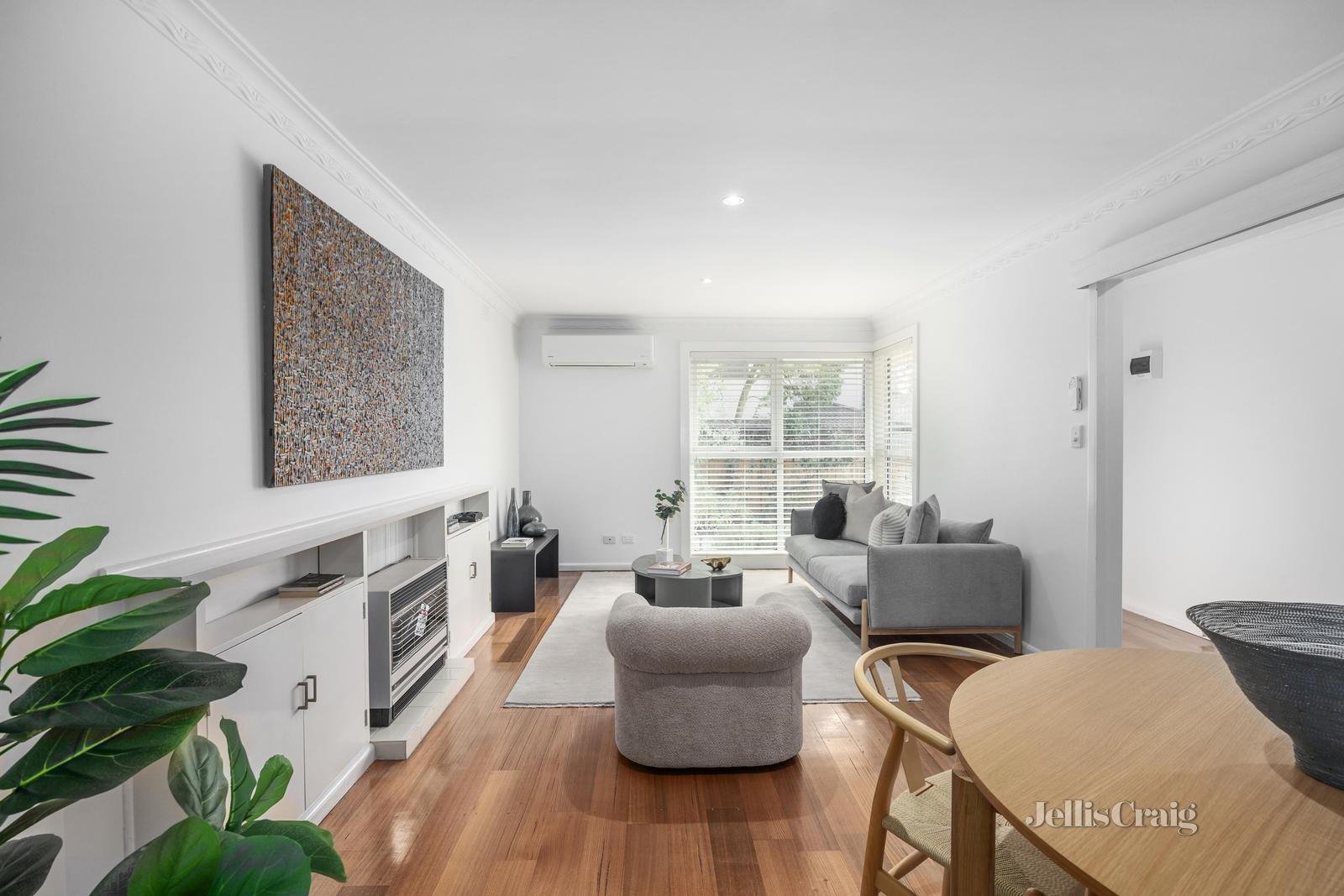 1/14 Warrigal Road, Surrey Hills image 1