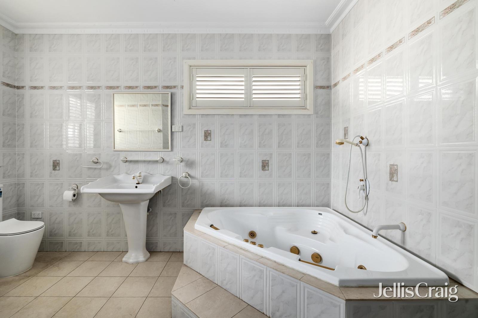 114 Wellington Street, Kew image 9