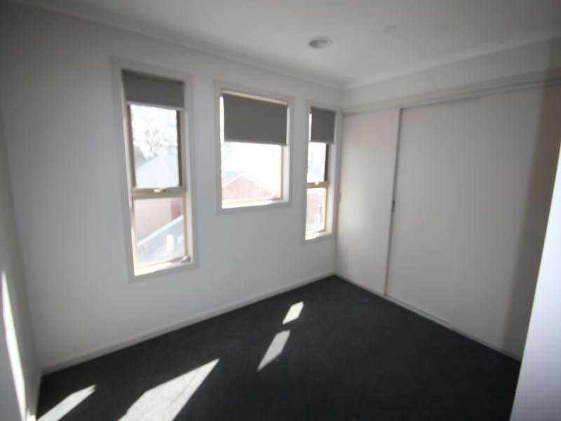 11/406. Bradshaw Street, Golden Point image 6