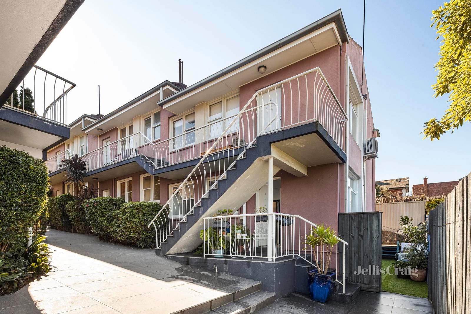 1/141 Clarke Street, Northcote image 2