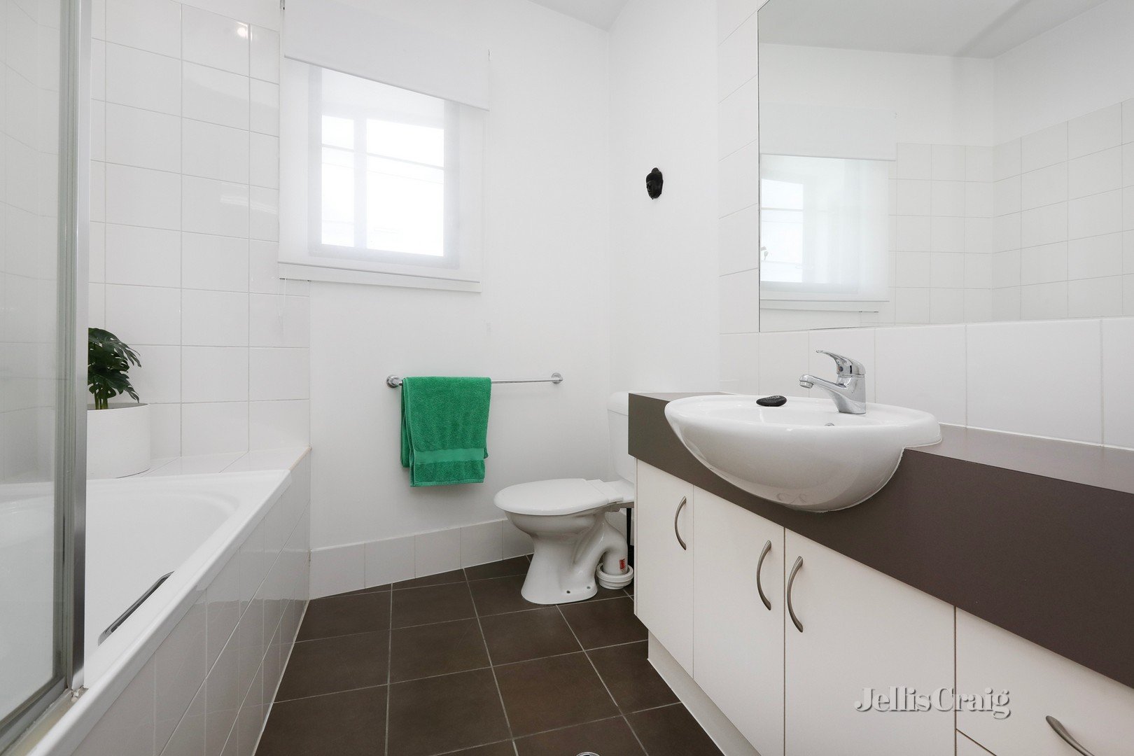 1/141 Railway Place, Williamstown image 10