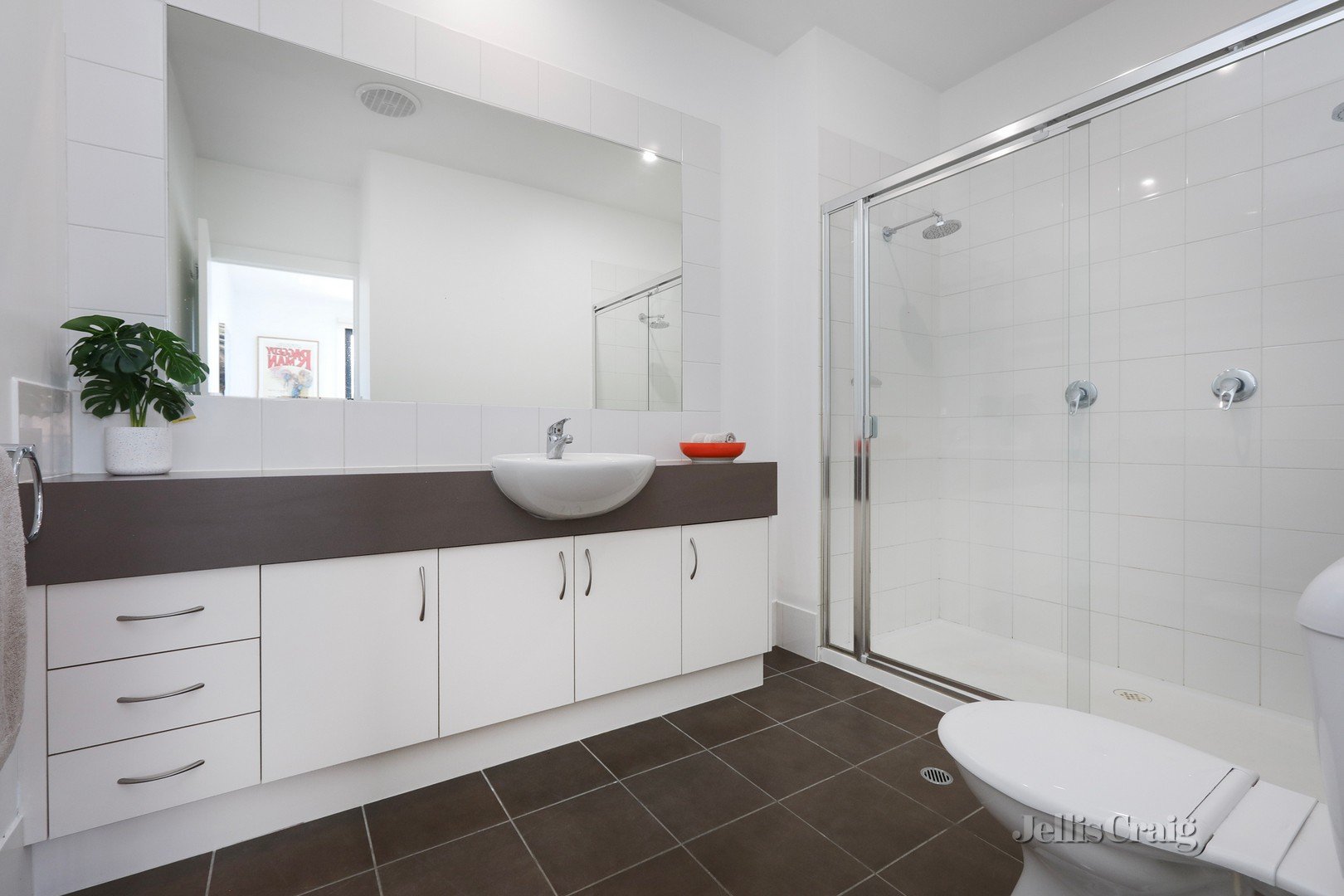 1/141 Railway Place, Williamstown image 9