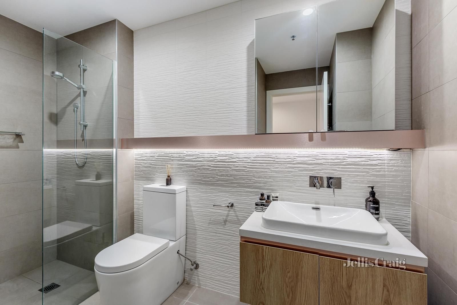 114/16 Bent Street, Bentleigh image 6