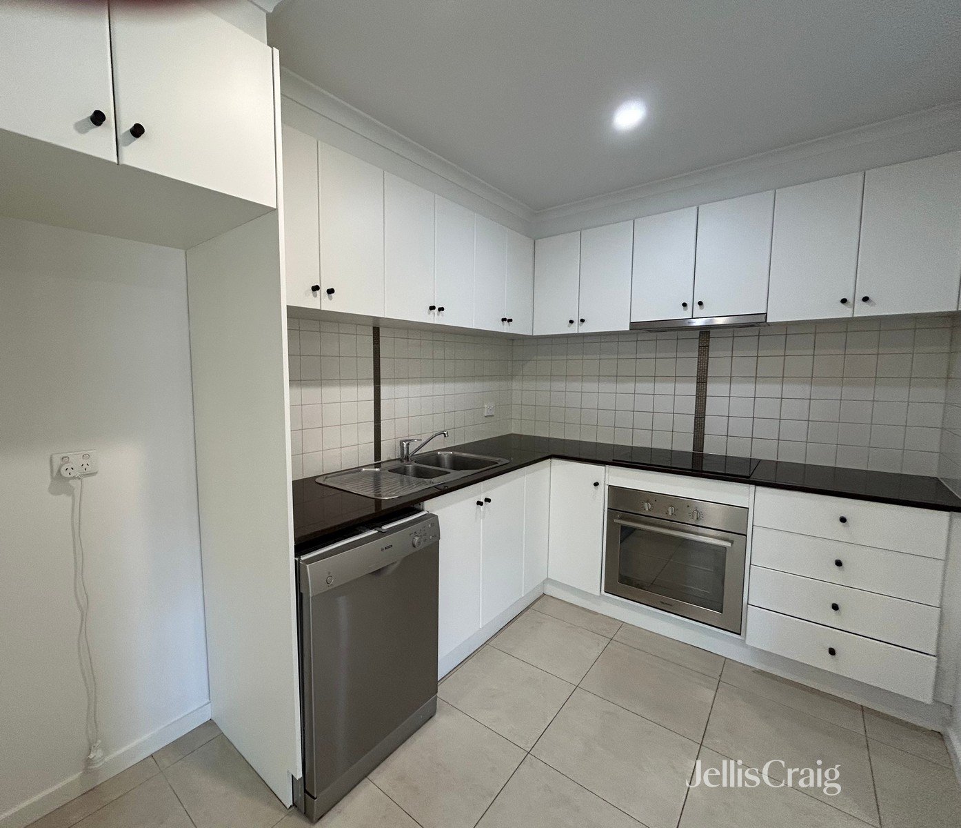 11/42-44 Clarendon Street, Thornbury image 3