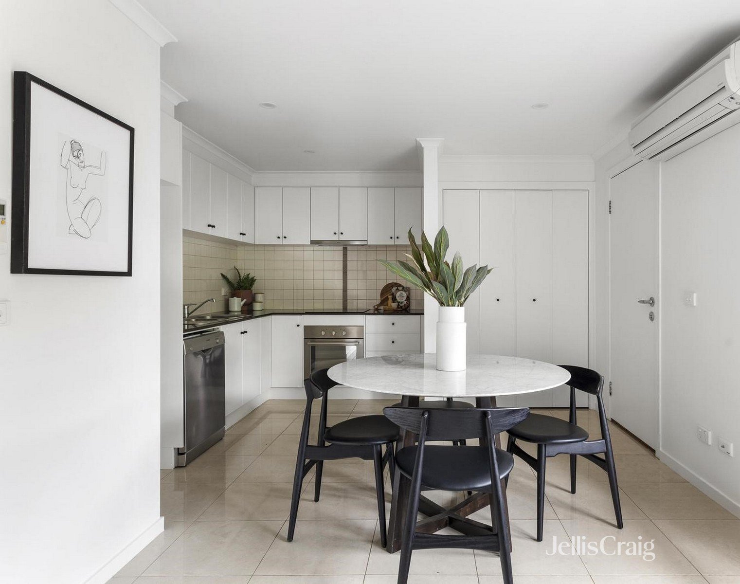 11/42-44 Clarendon Street, Thornbury image 1