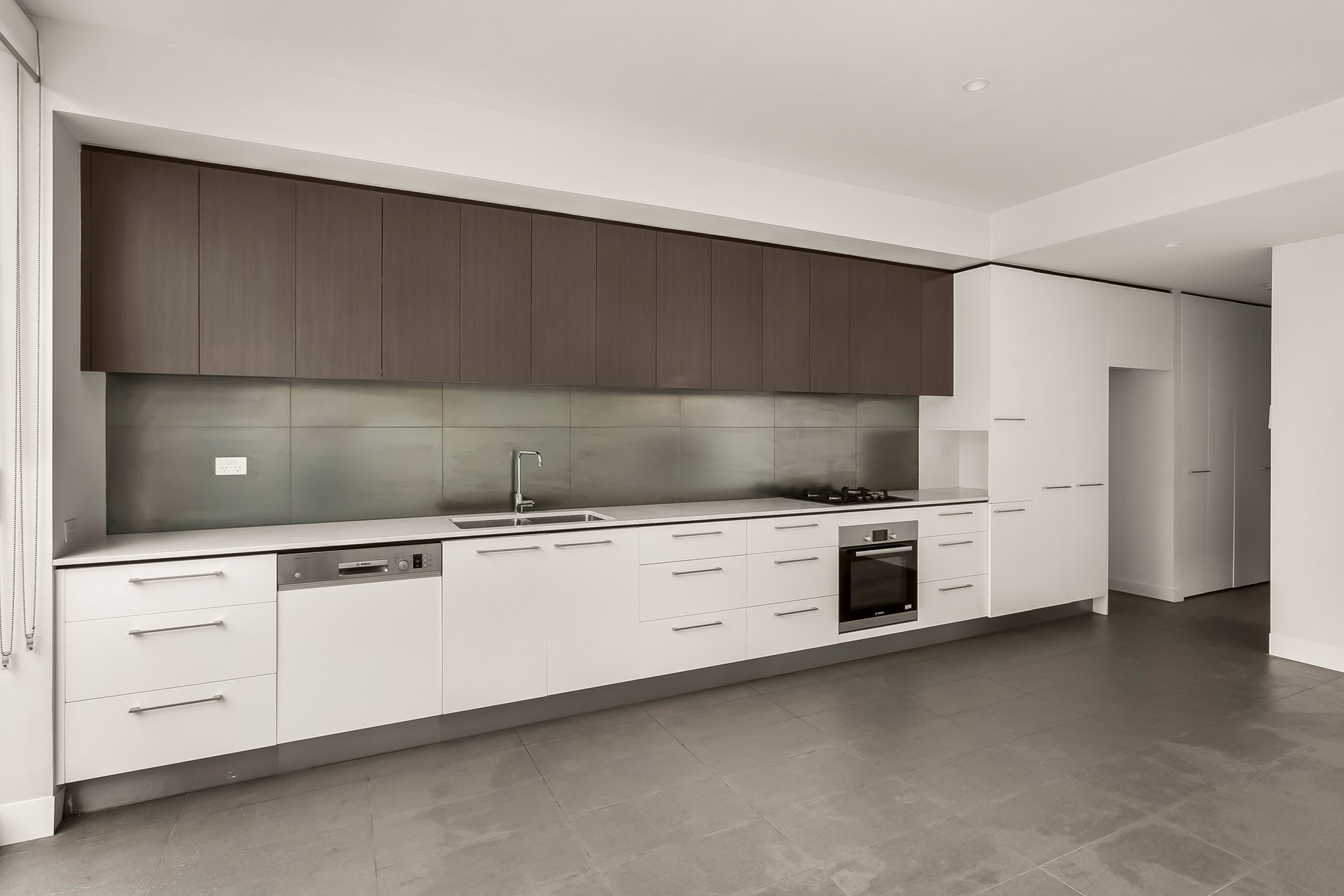 Property Gallery Thumbnail 3