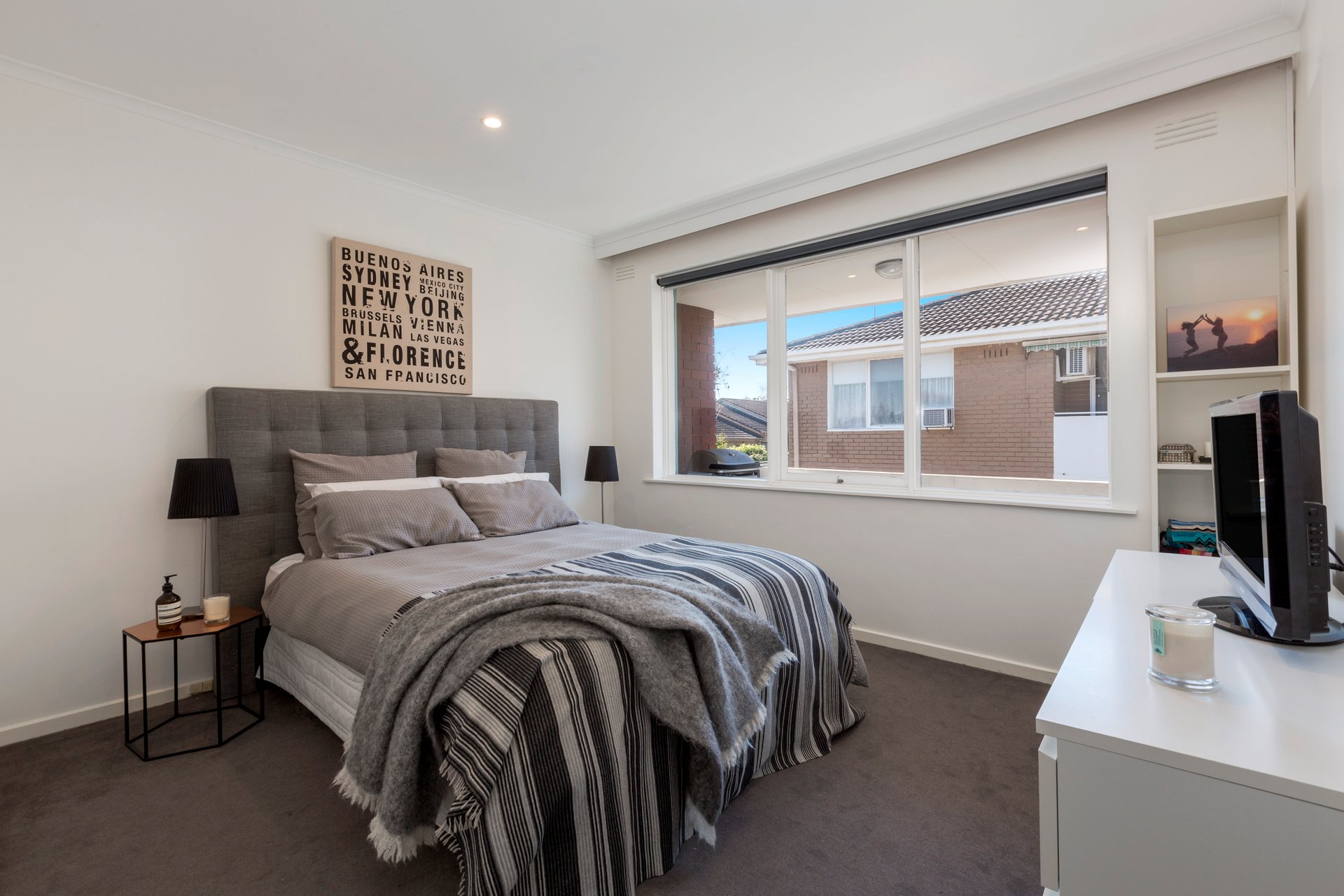 Property Gallery Thumbnail 3