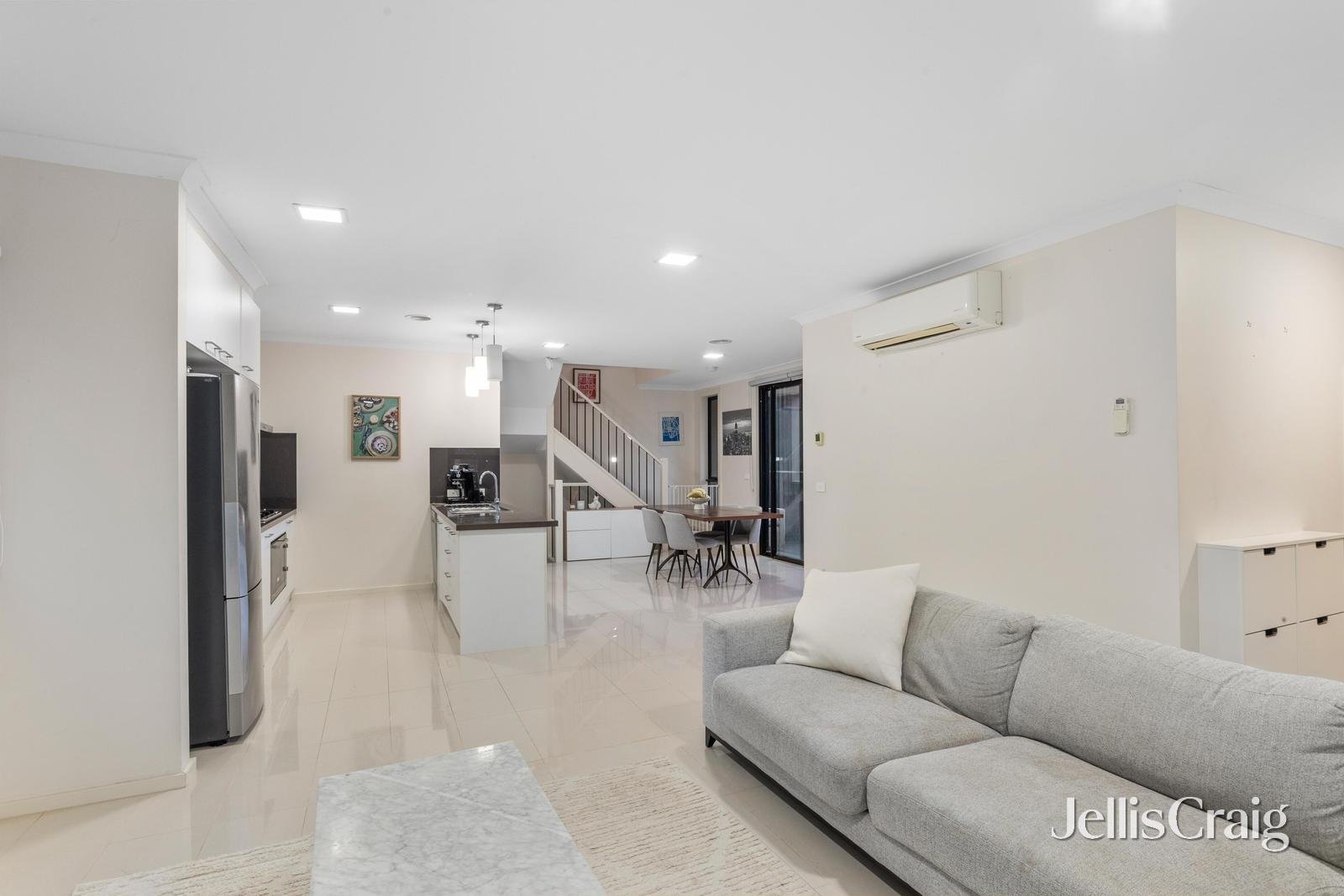 1/143 Power Avenue, Chadstone image 3