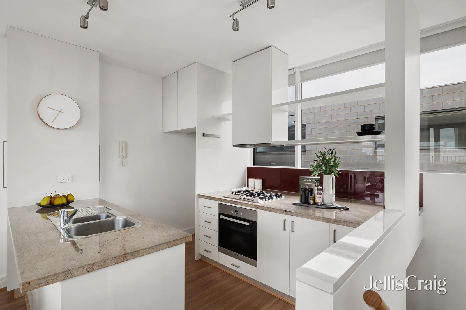 11/44-46 James Street, Northcote image 3