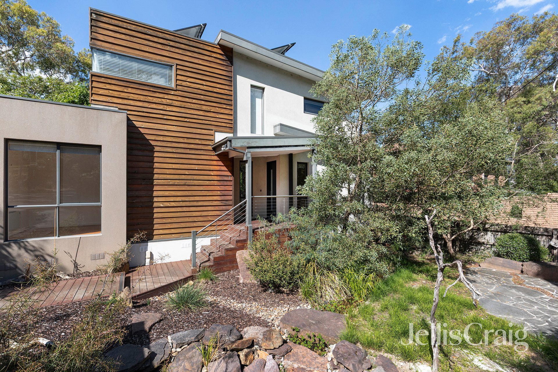1/145 Sherbourne Road, Montmorency image 1