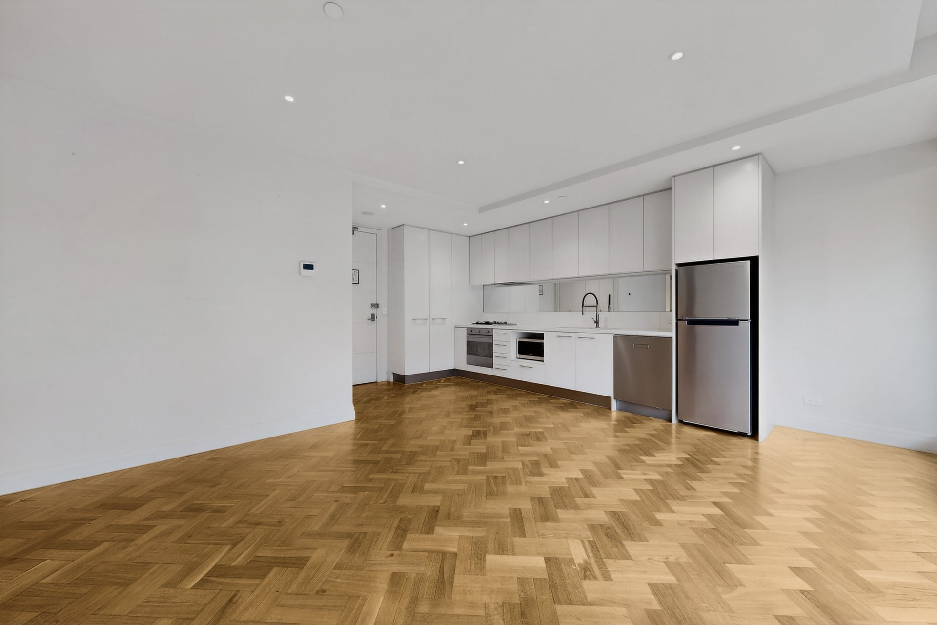 114/7 Berkeley Street, Doncaster image 2