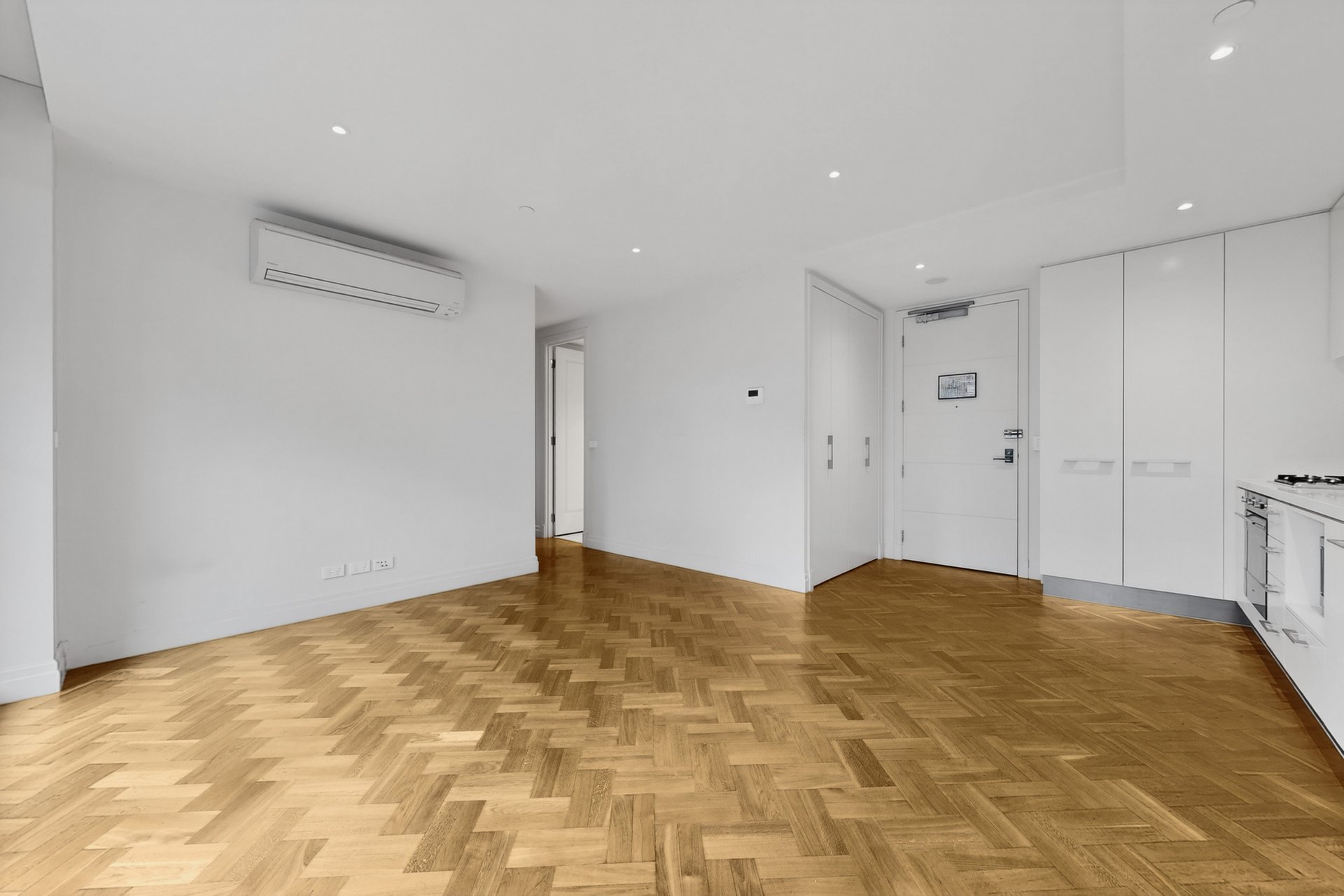 114/7 Berkeley Street, Doncaster image 8