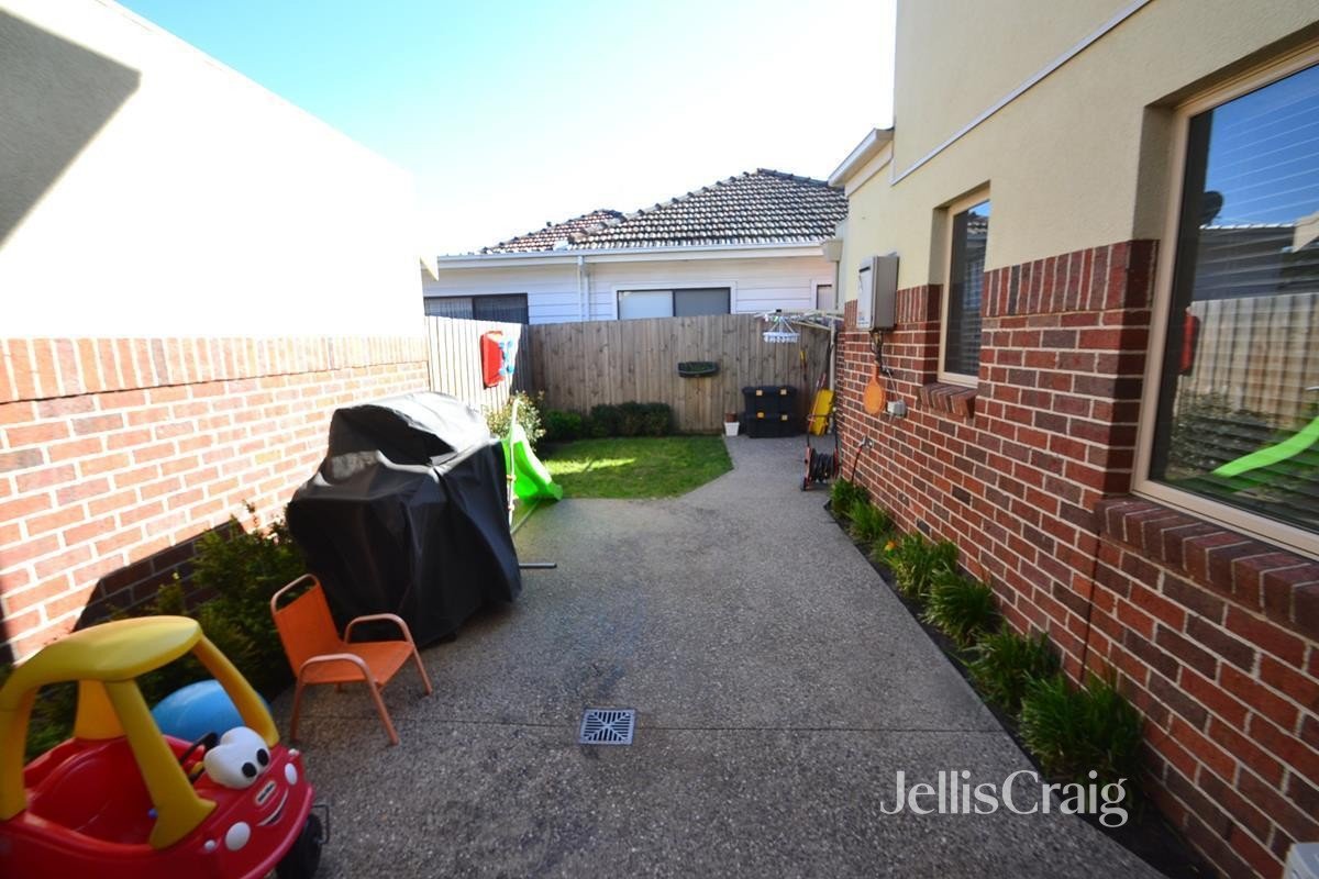 1/147 Bradshaw Street, Essendon image 14