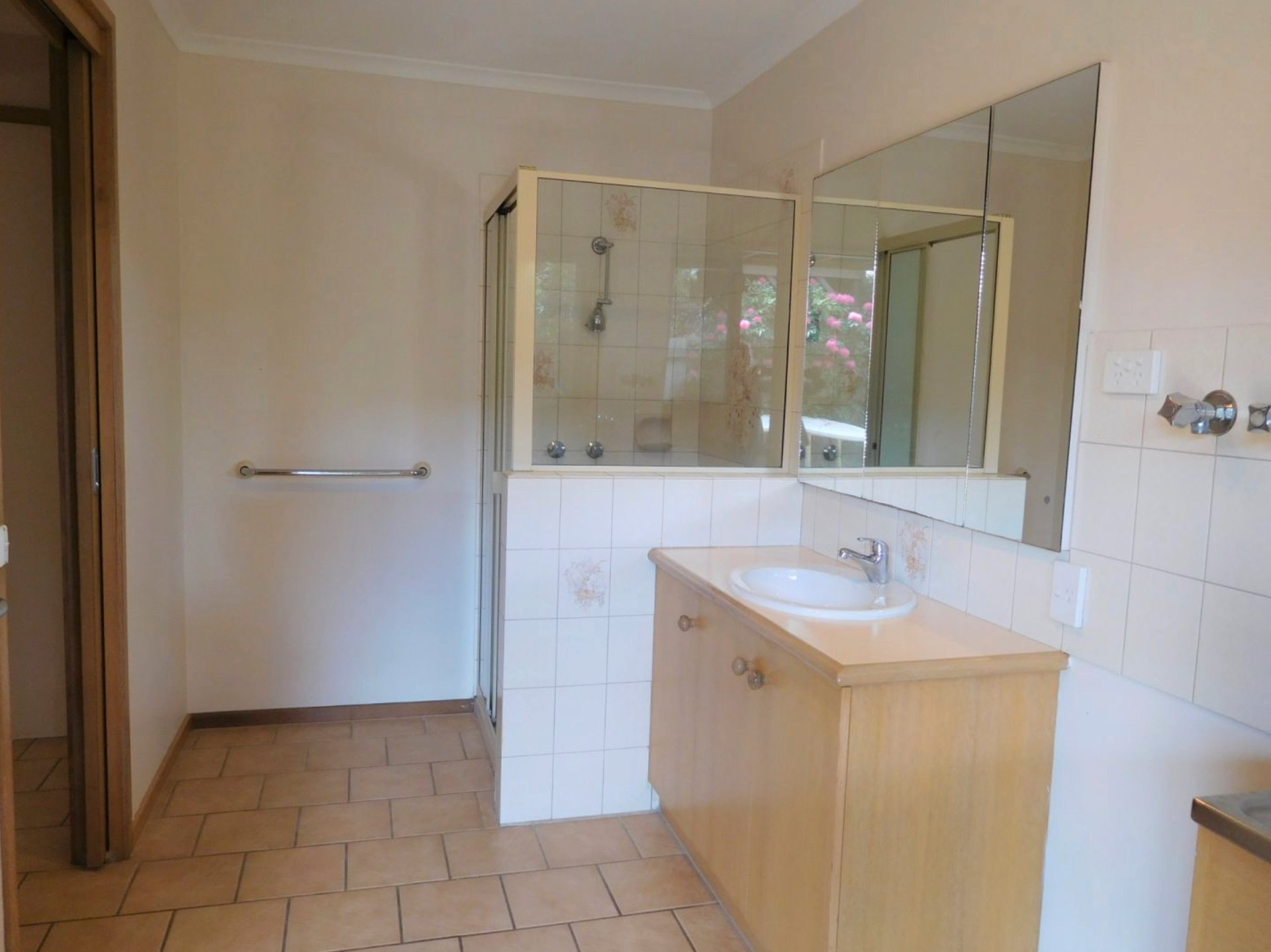 Property Gallery Thumbnail 5