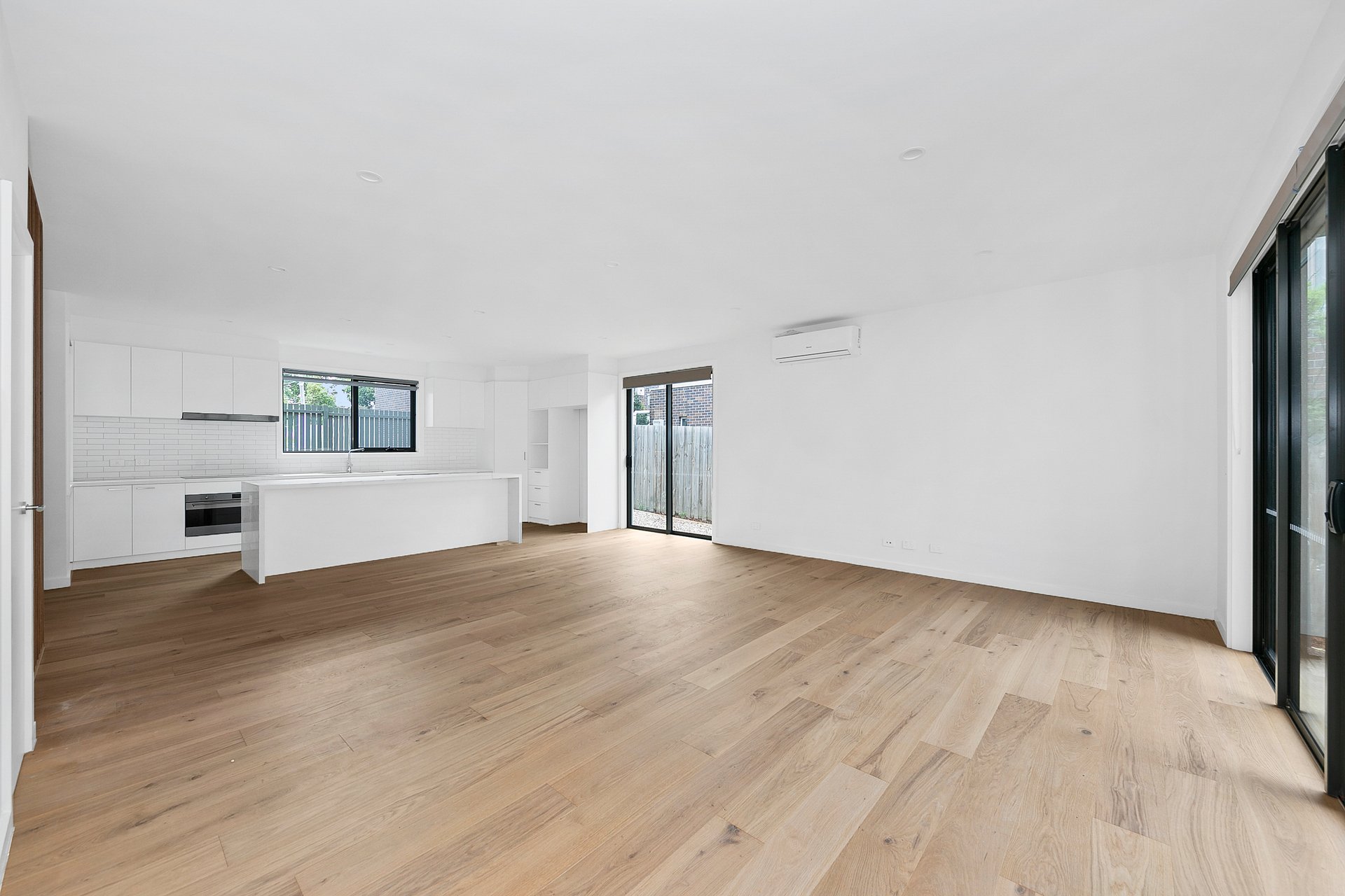 1/147 Woodhouse Grove, Box&nbsp;Hill&nbsp;North image 2