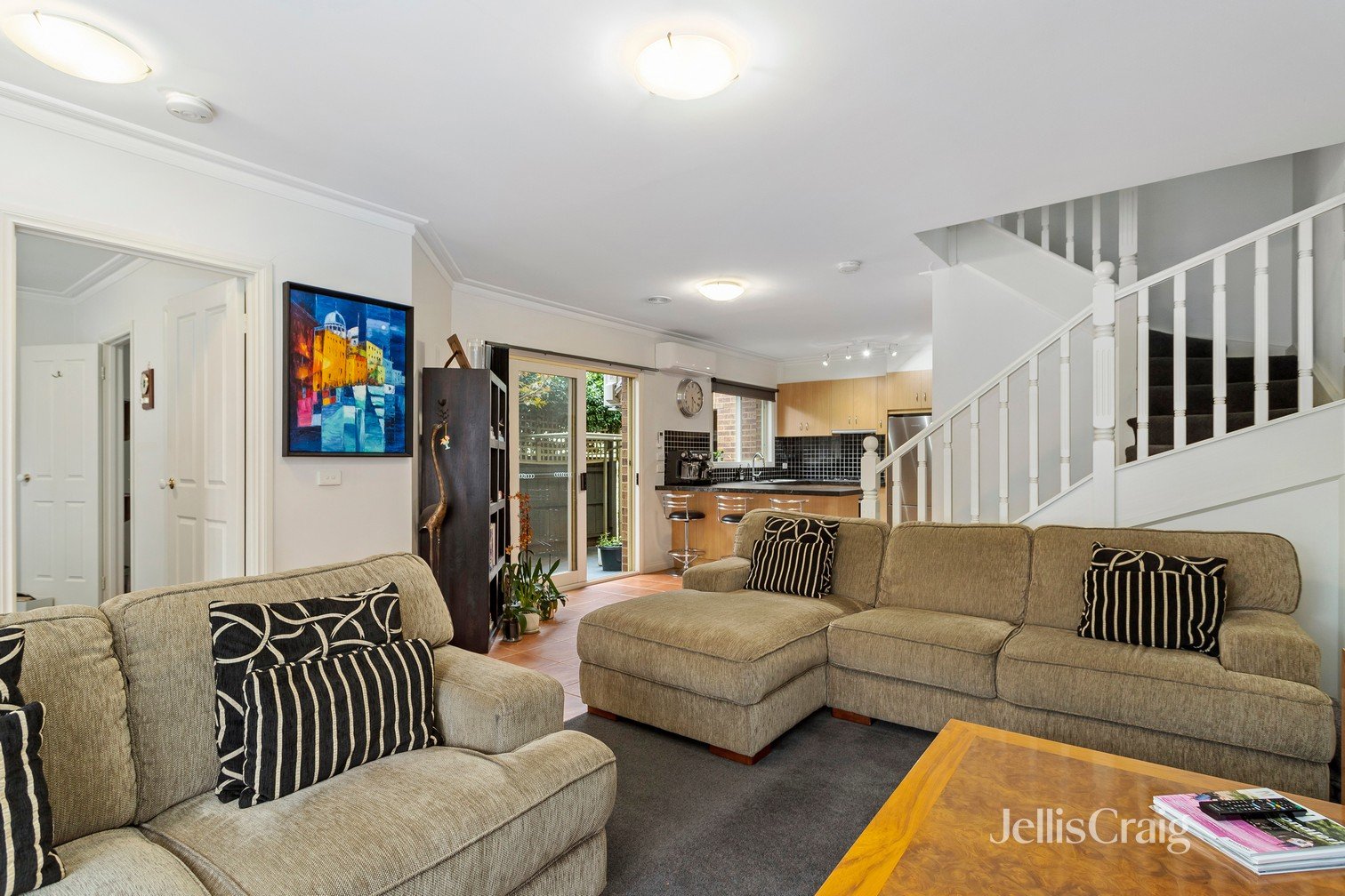 1/148 Douglas Parade, Williamstown image 2
