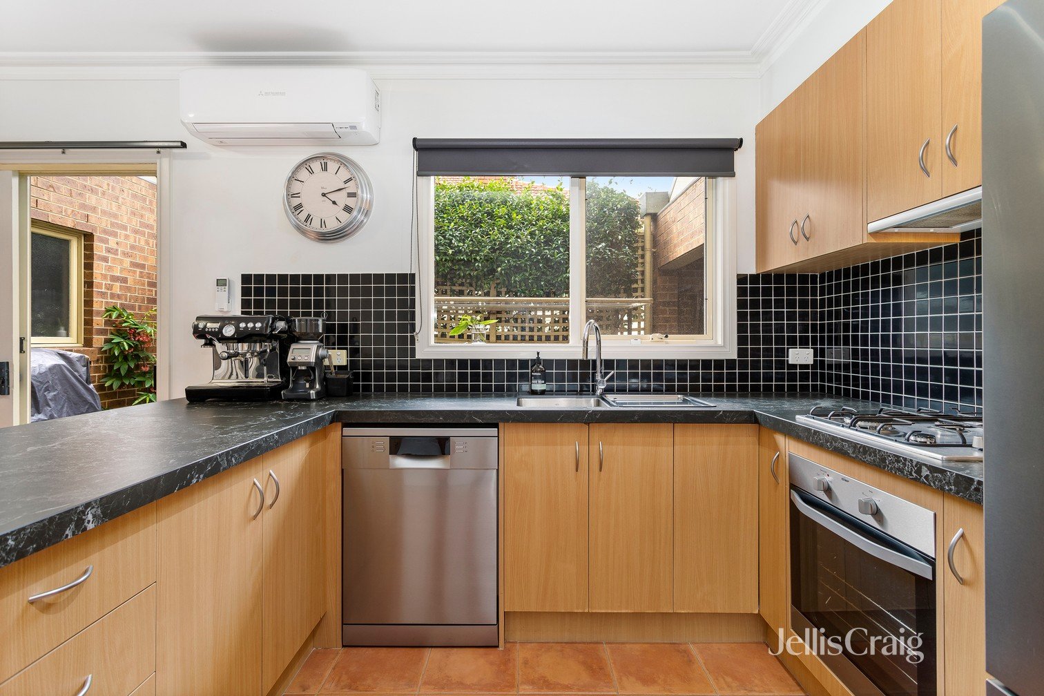 1/148 Douglas Parade, Williamstown image 4