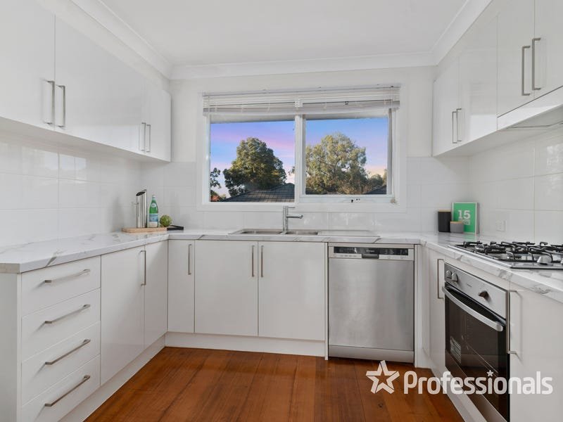 1/149 Lincoln Road, Croydon image 2