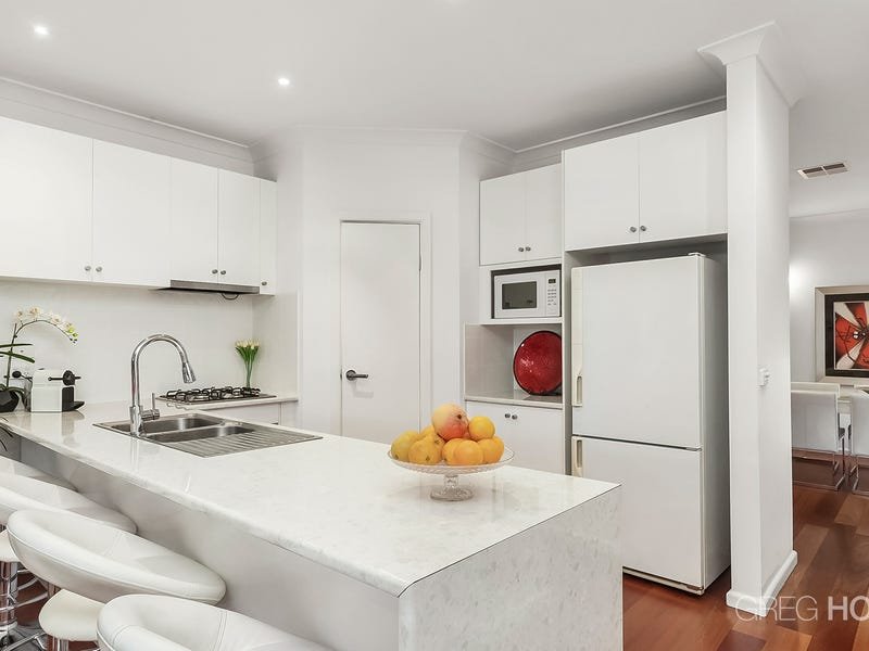 1/149 McIntosh Road, Altona North image 2