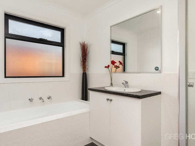 1/149 McIntosh Road, Altona North image 7