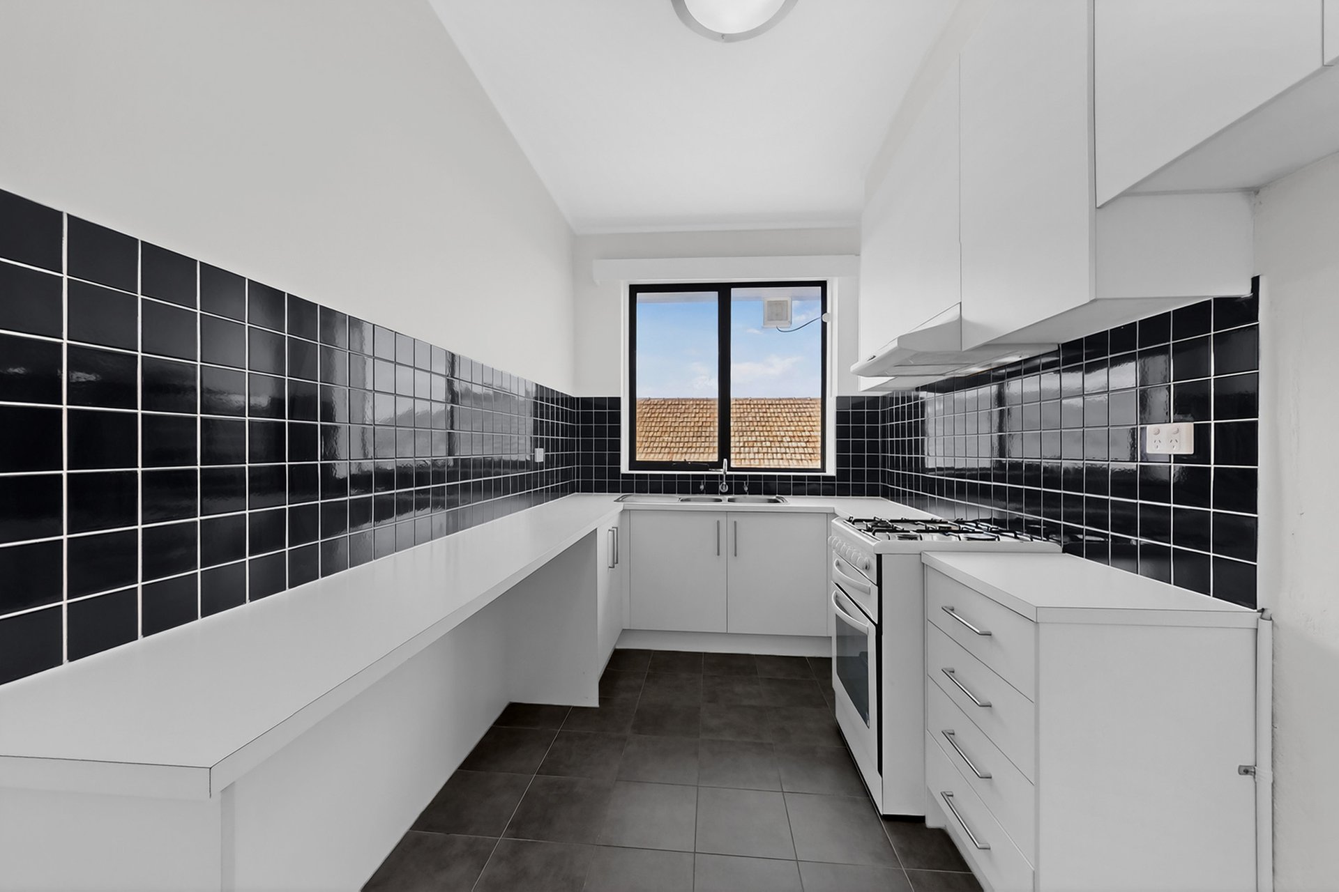 11/494 Glenferrie Road, Hawthorn image 2