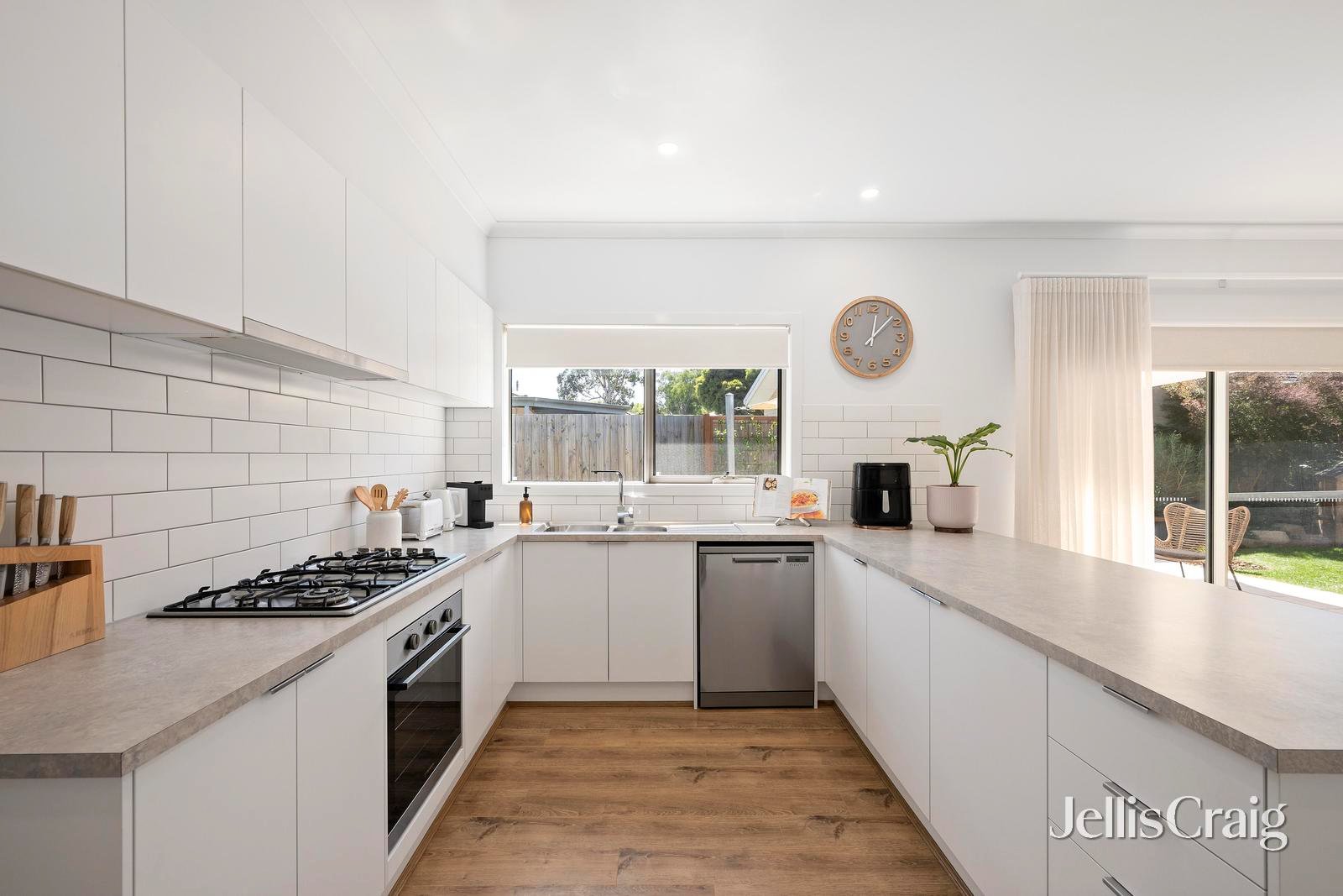 114A Esther Crescent, Mooroolbark image 3