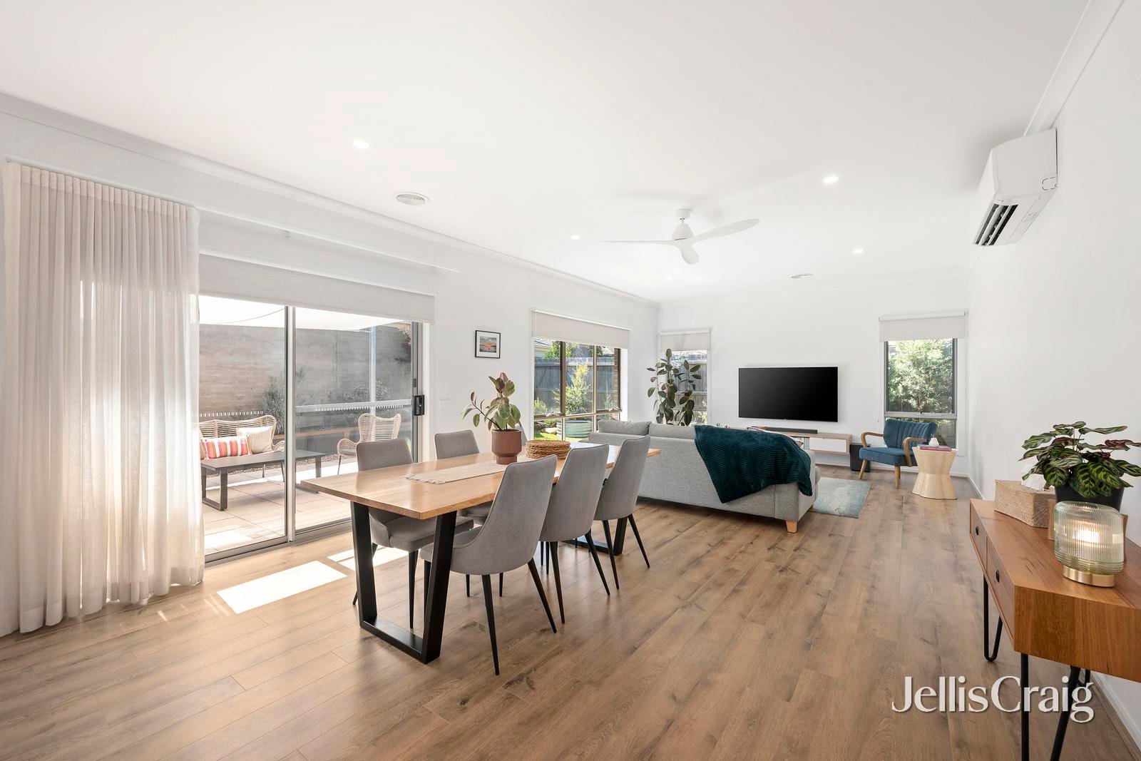 114A Esther Crescent, Mooroolbark image 5