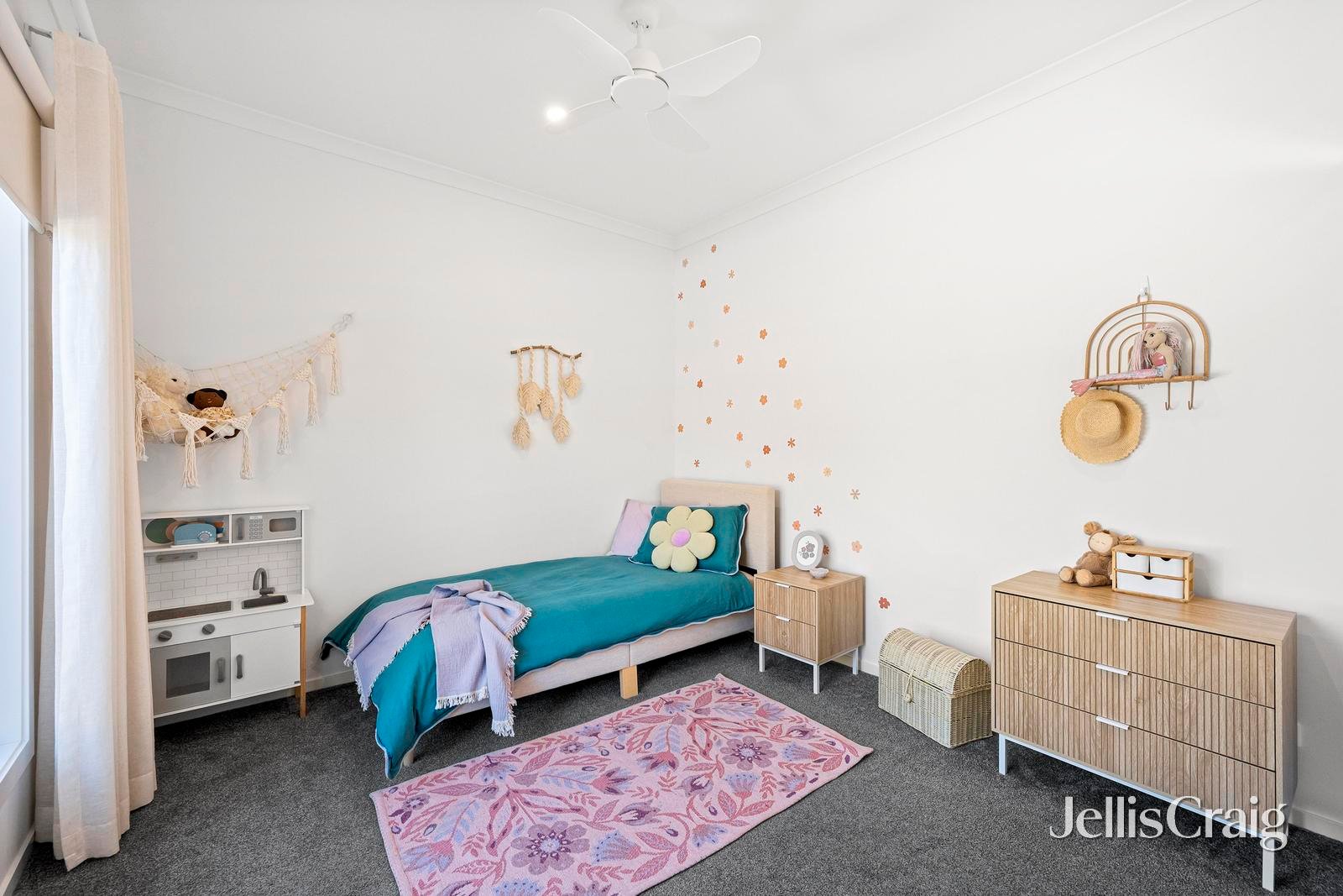 114A Esther Crescent, Mooroolbark image 9