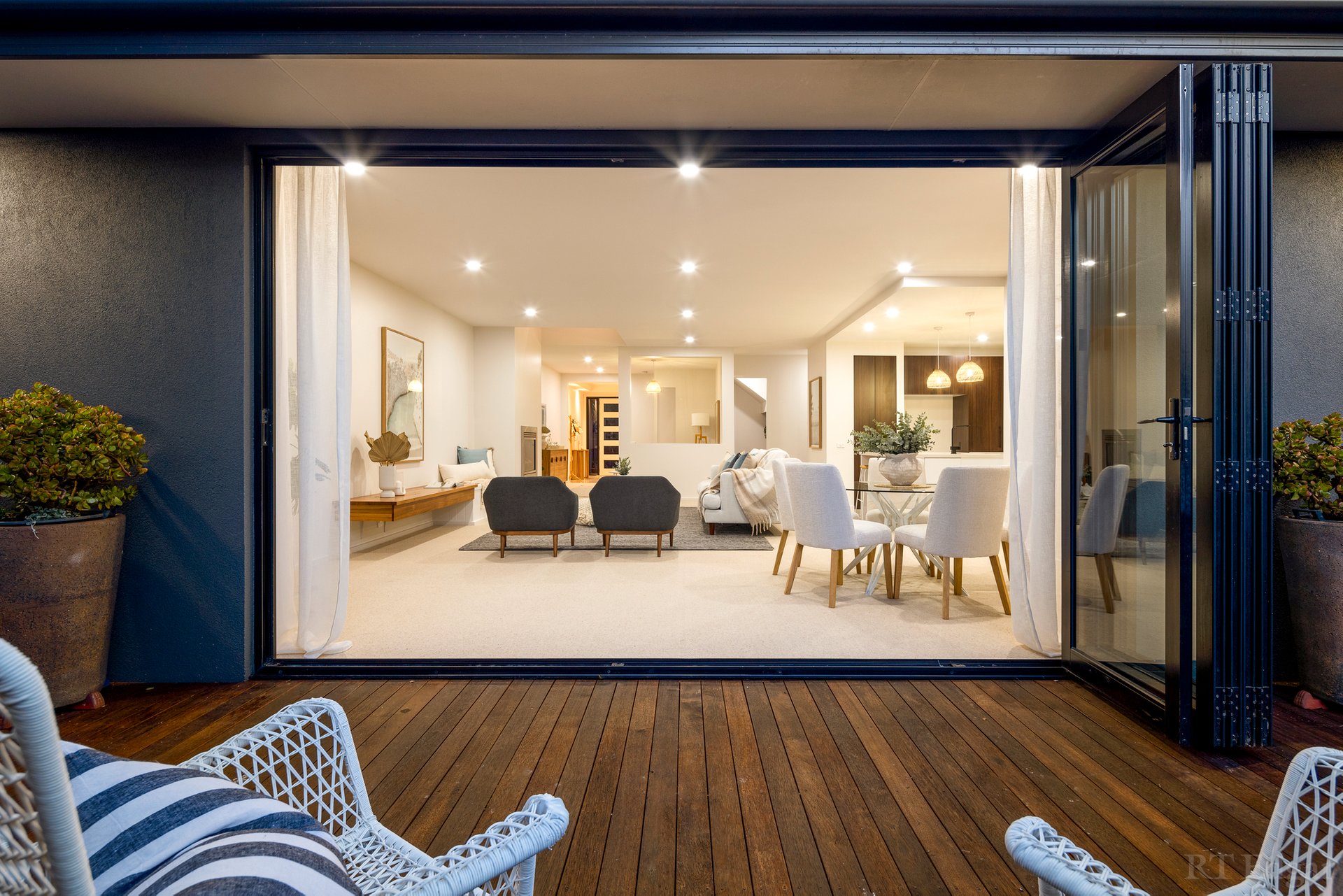 Property Gallery Thumbnail 17