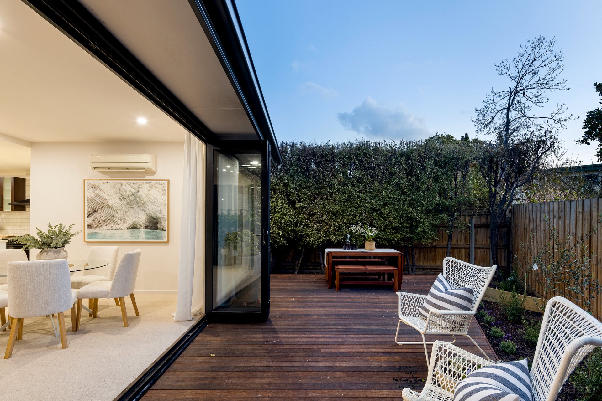 Property Gallery Thumbnail 18