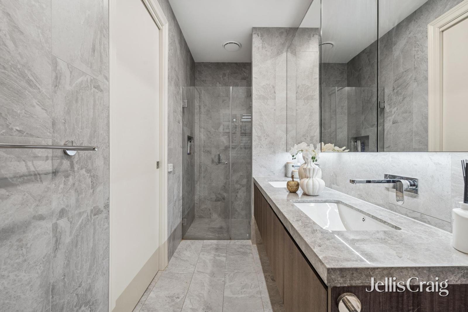 1/15-17 Hazel Drive, Templestowe&nbsp;Lower image 9