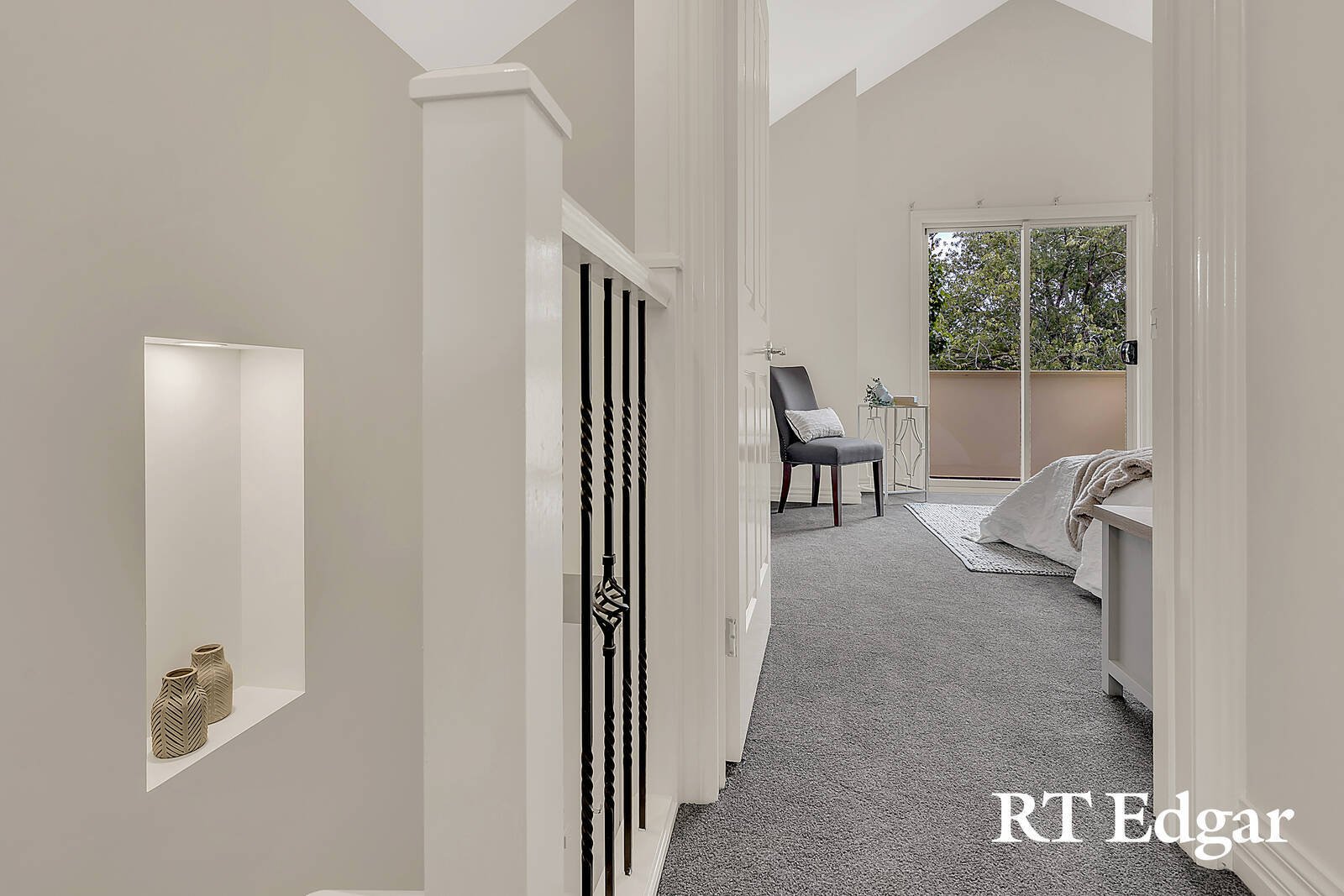 Property Gallery Thumbnail 11