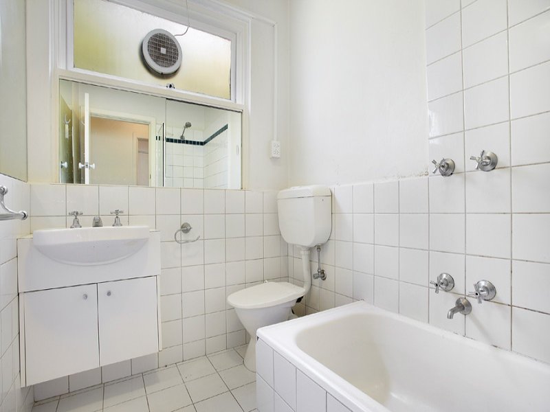 11/5 Addison Street, Elwood image 5