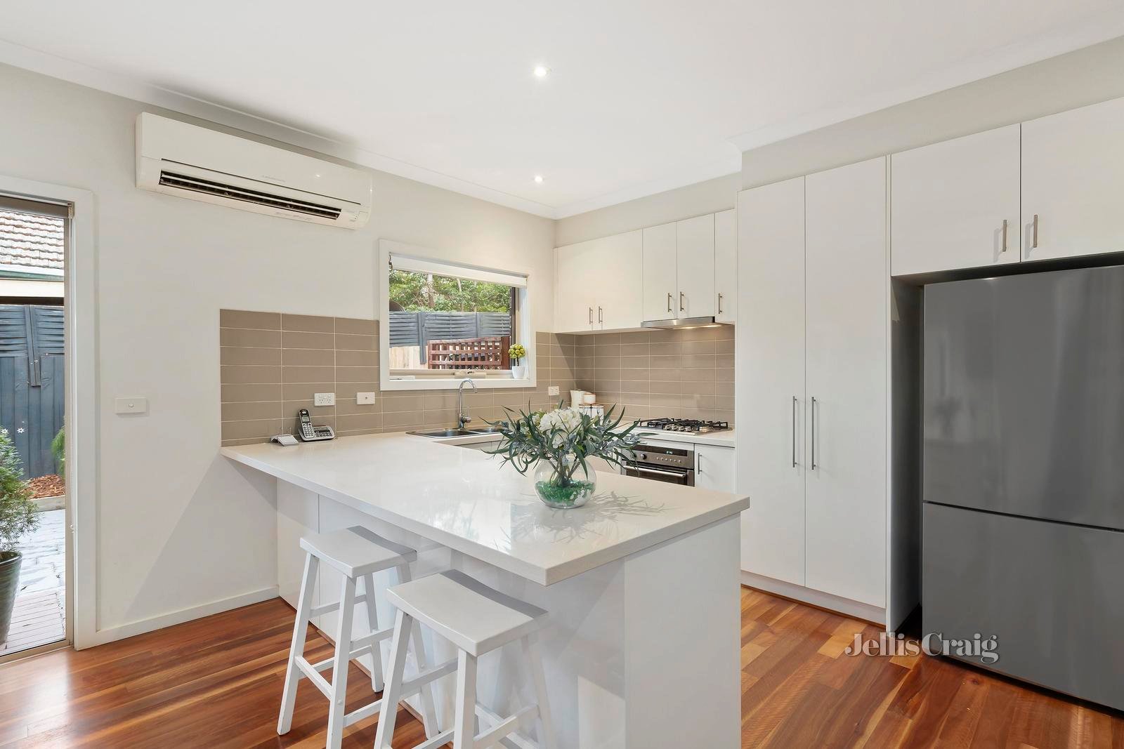 1/15 Bayswater Road, Croydon image 4