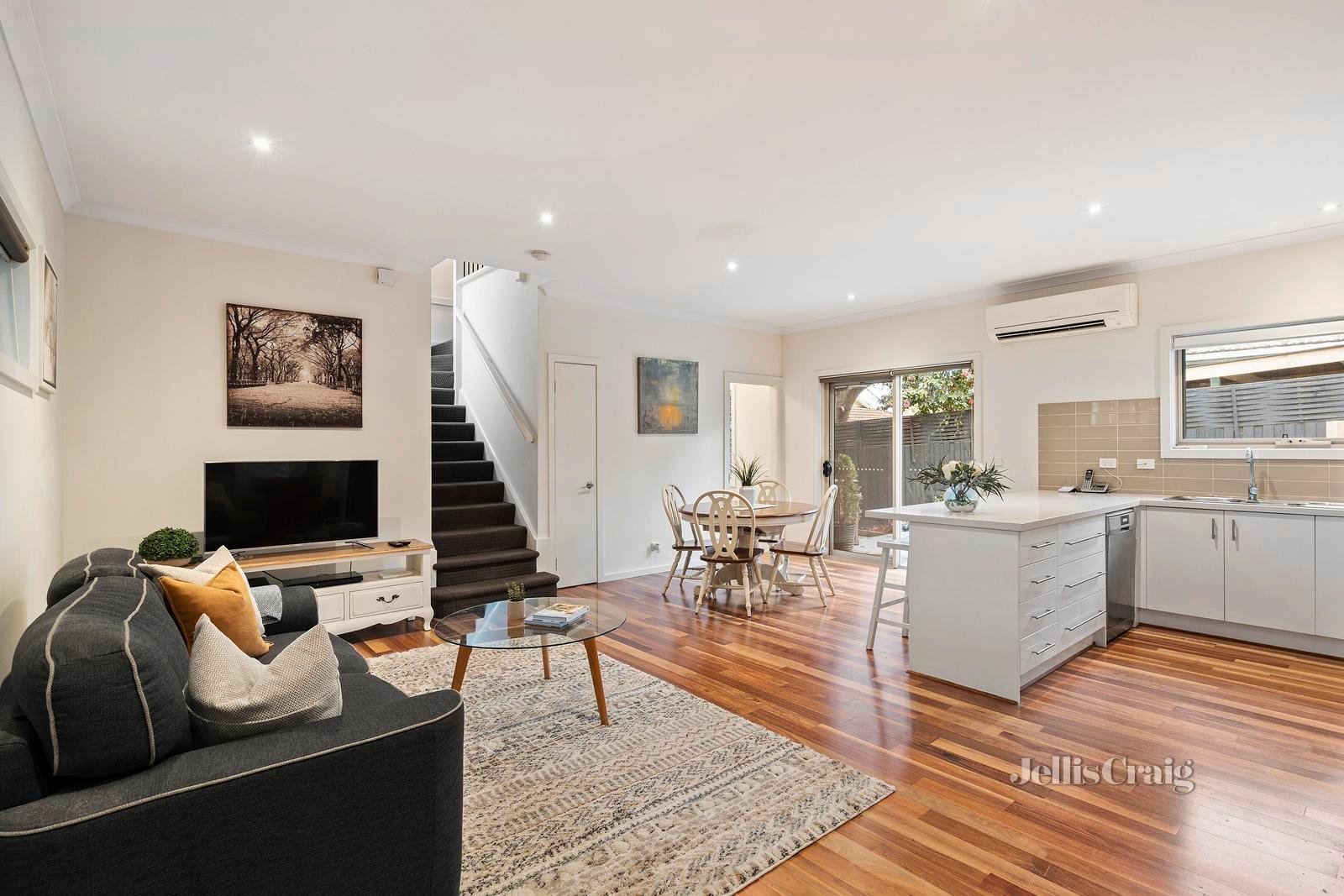 1/15 Bayswater Road, Croydon image 5