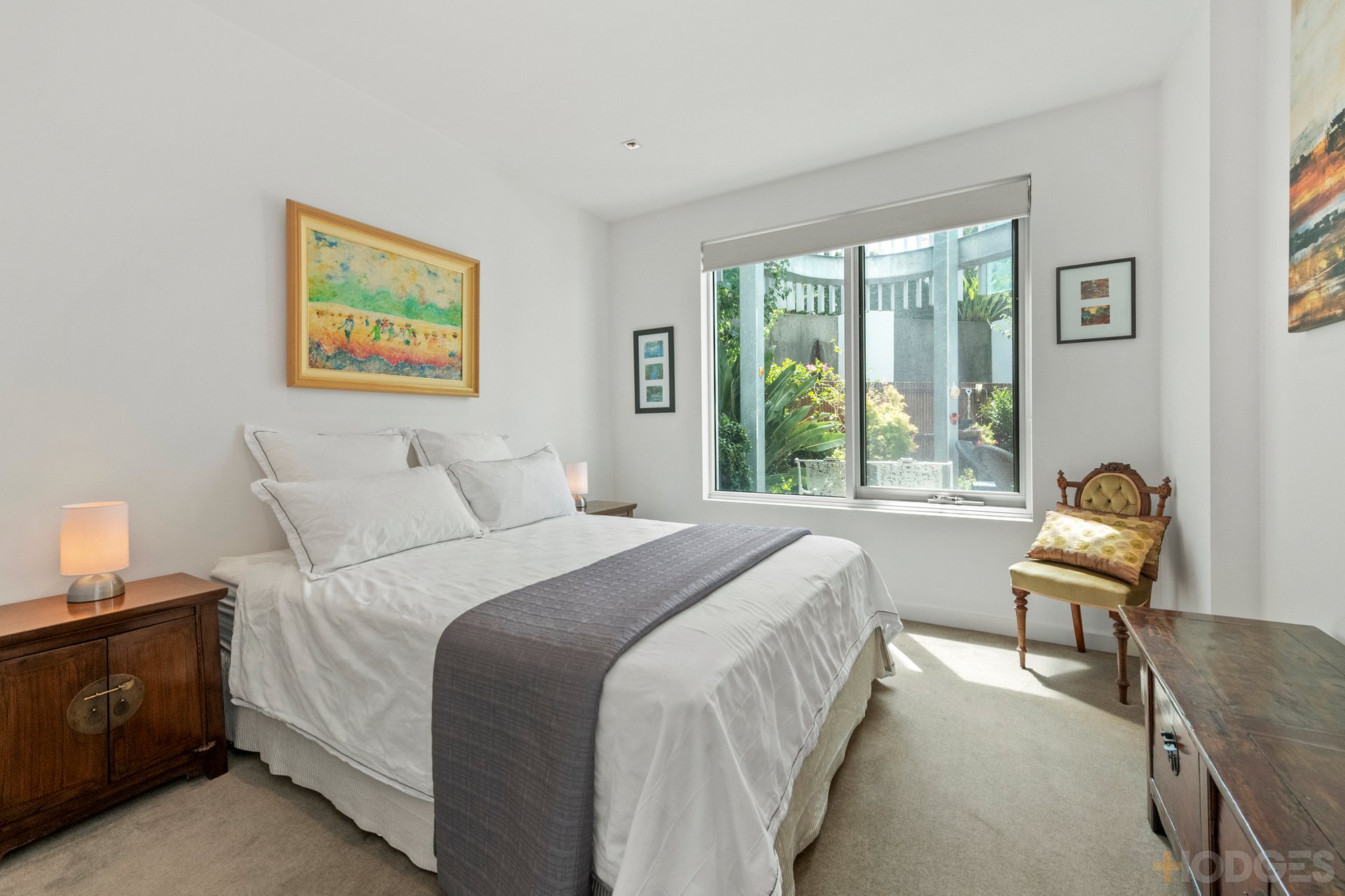 1 / 15 Beach Road Hampton