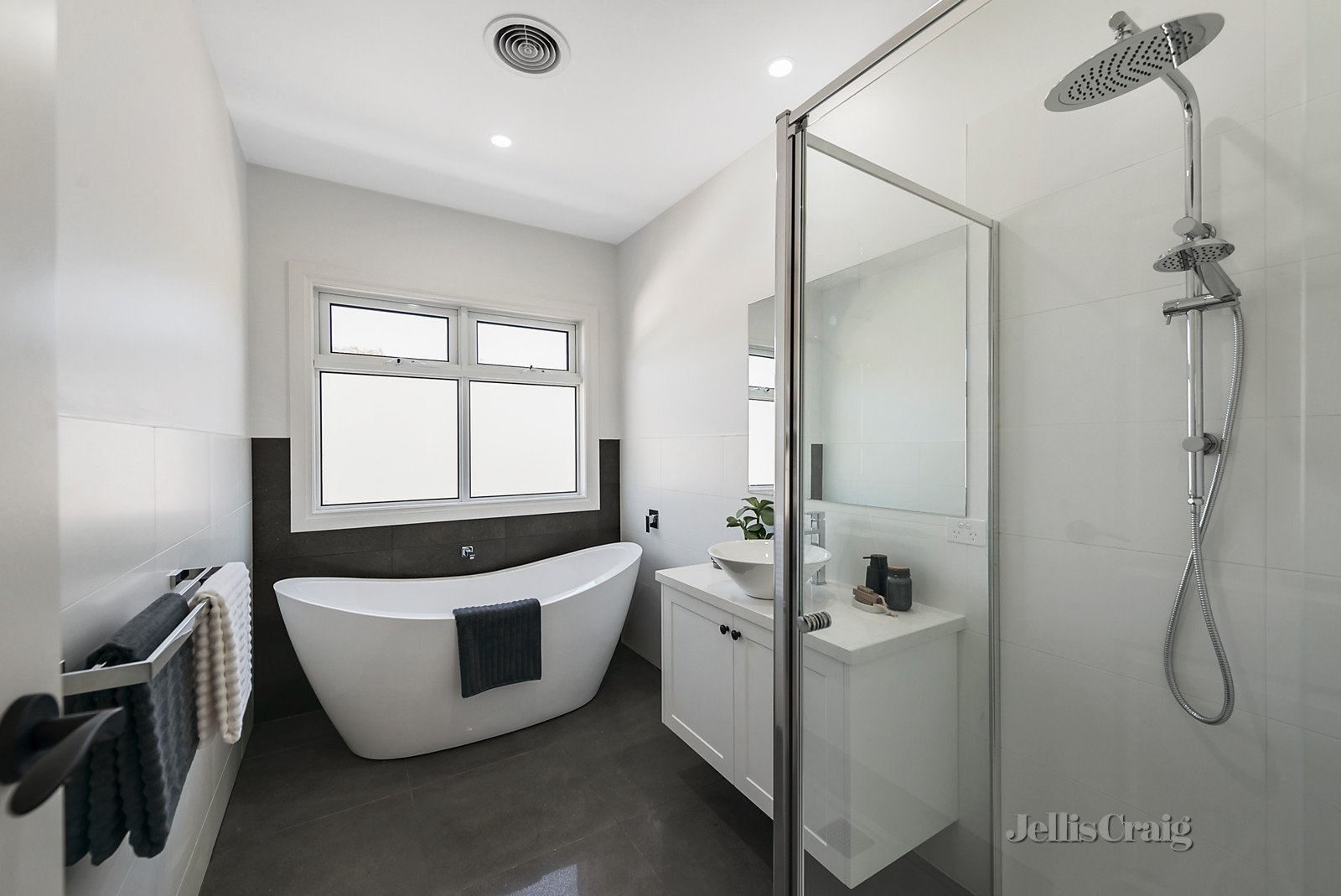 1/15 Brownes Crescent, Eltham image 9