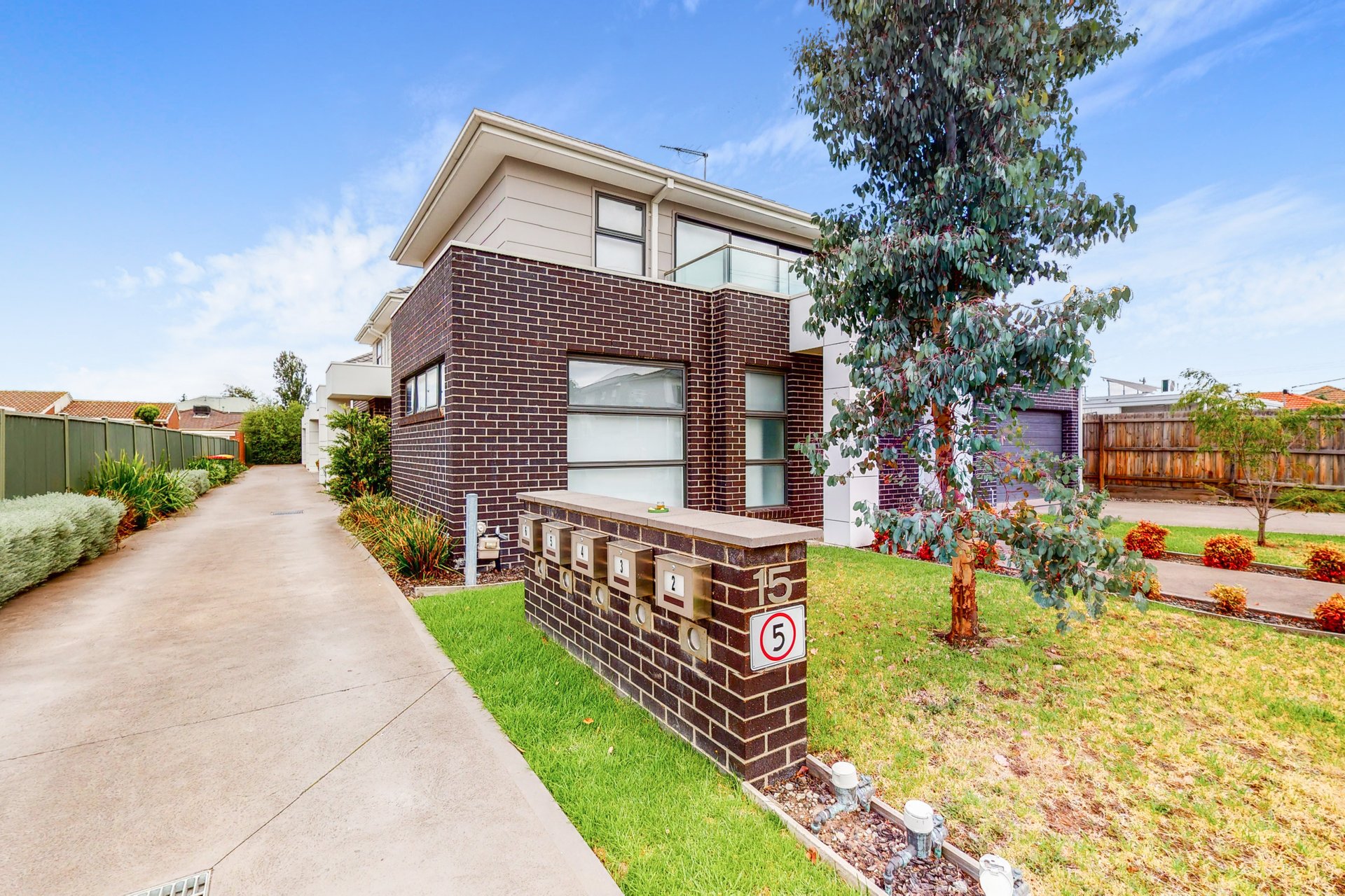 1/15 Callander Road, Pascoe Vale image 1