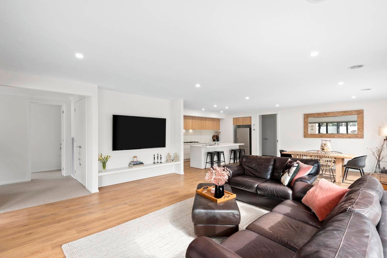 Property Gallery Thumbnail 4